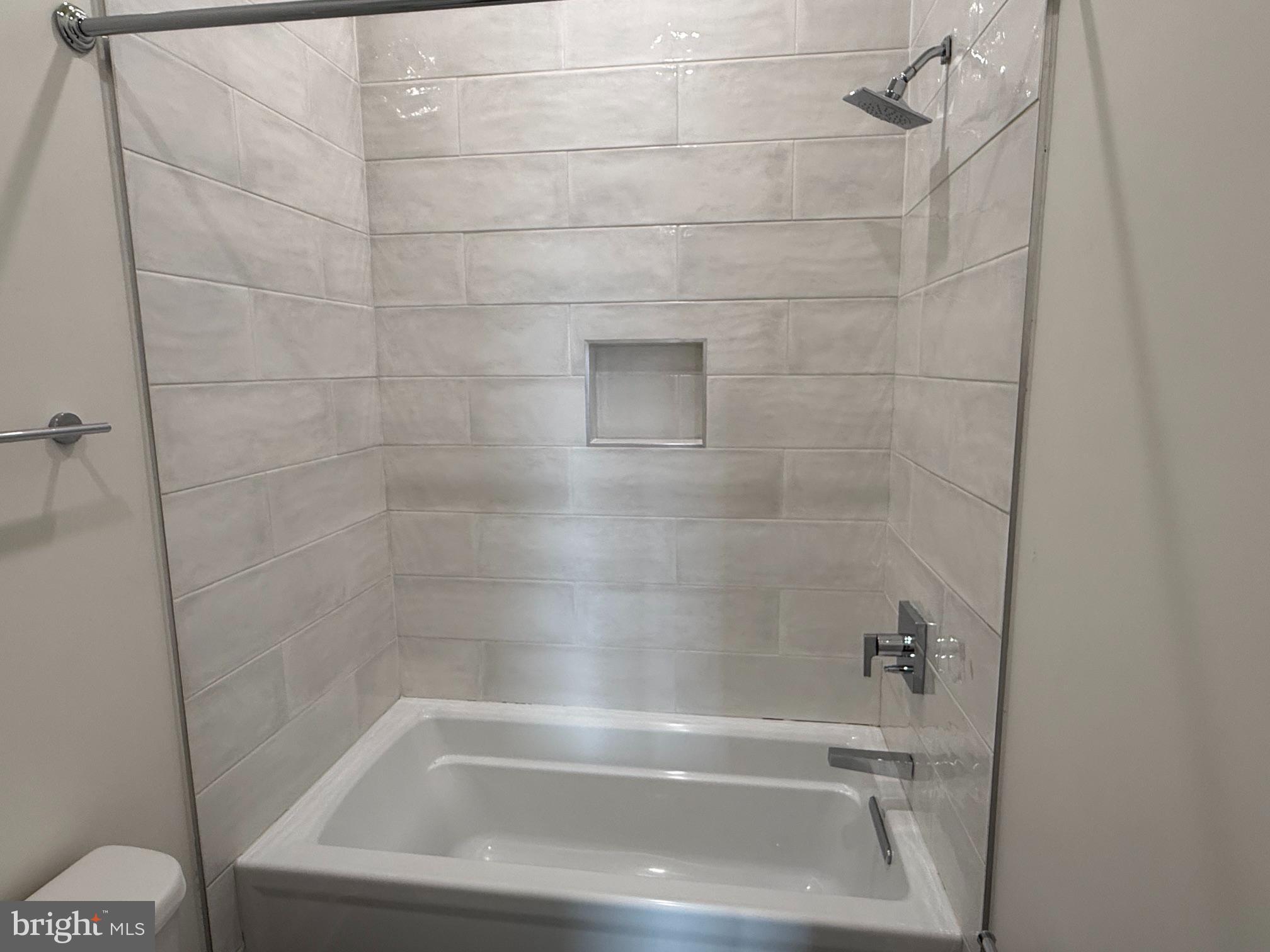 WEST KENSINGTON - Residential