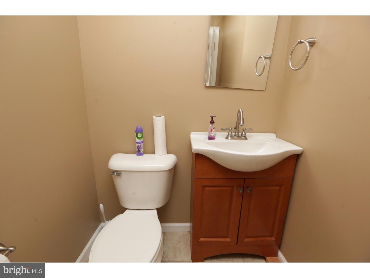 000 - Commercial Sale