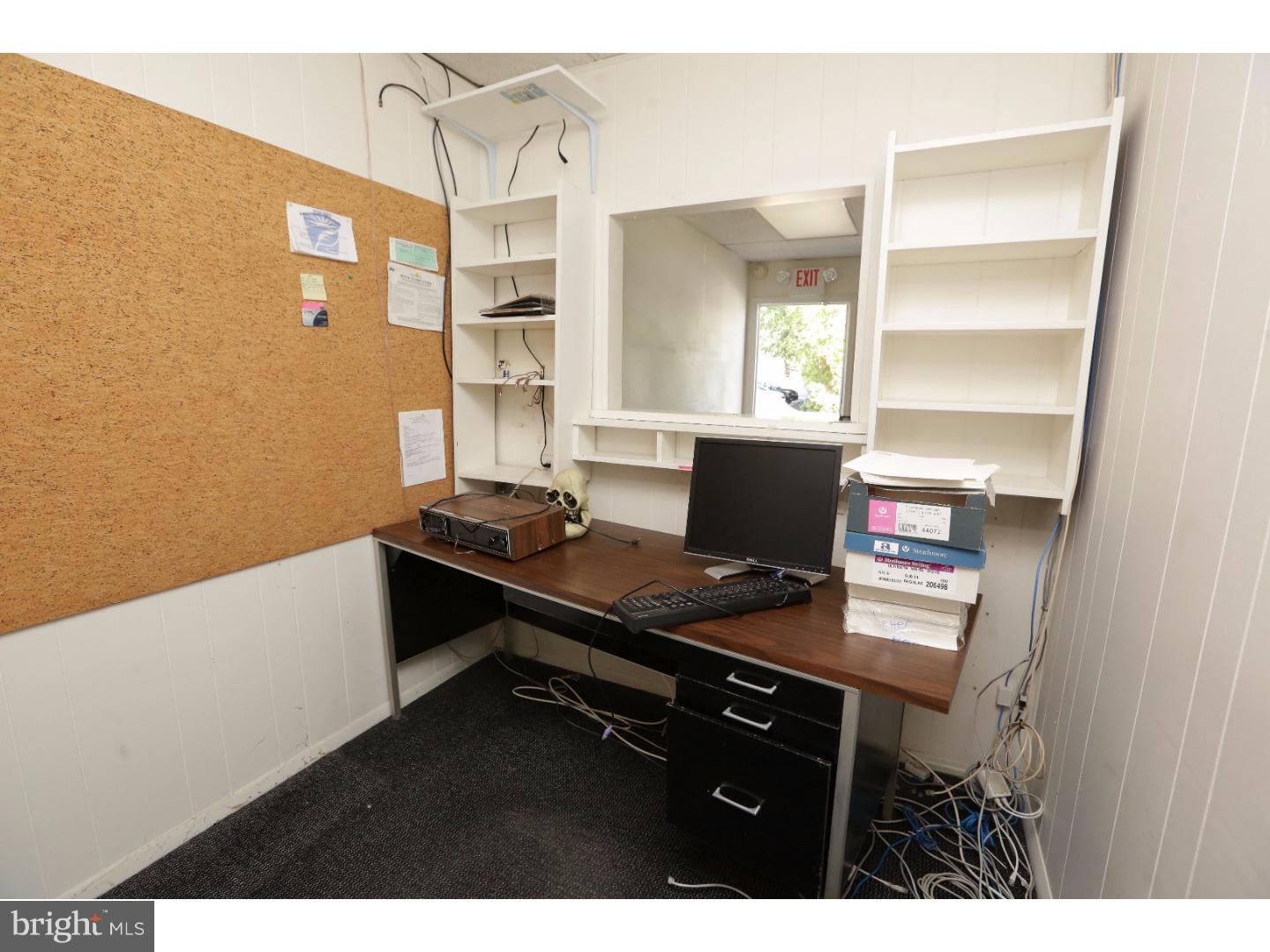 000 - Commercial Sale