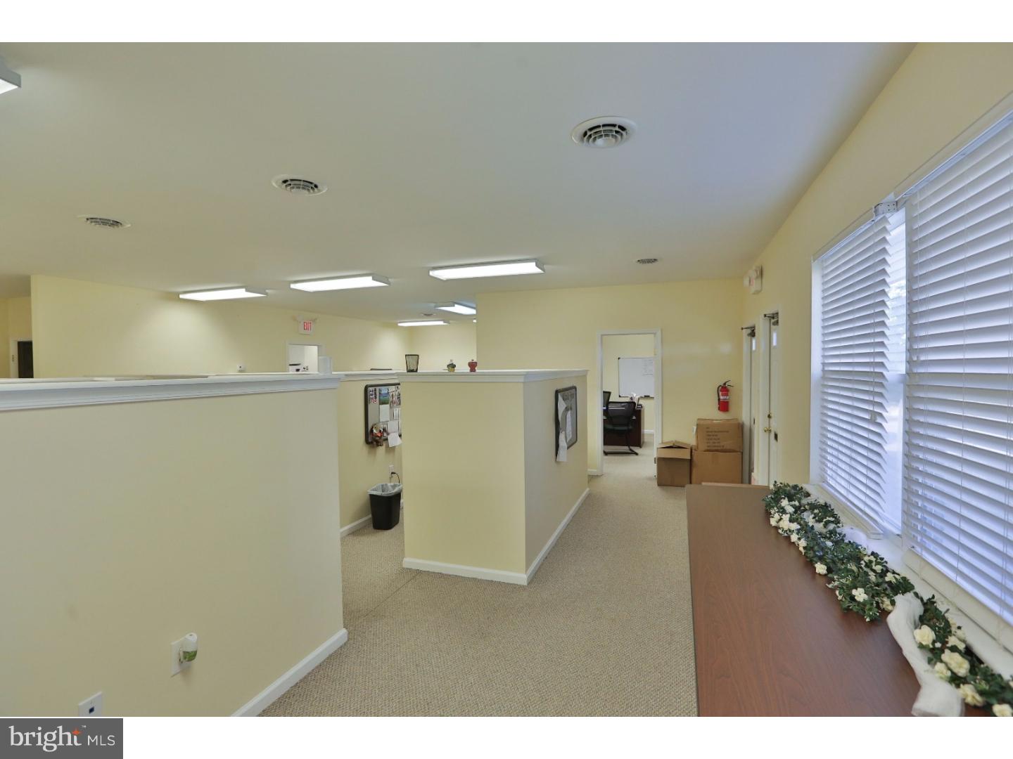000 - Commercial Sale