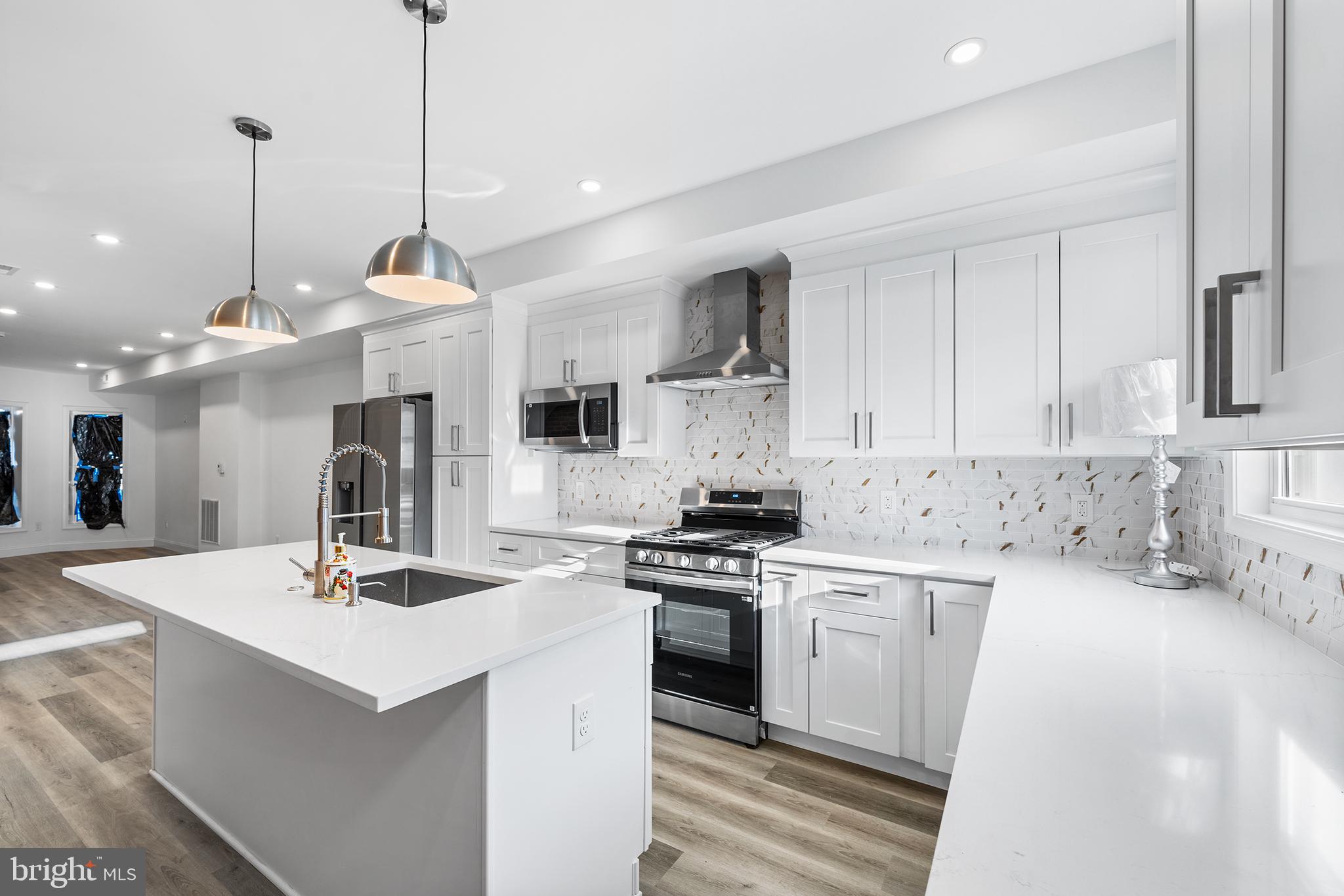 WASHINGTON VILLAGE - Residential