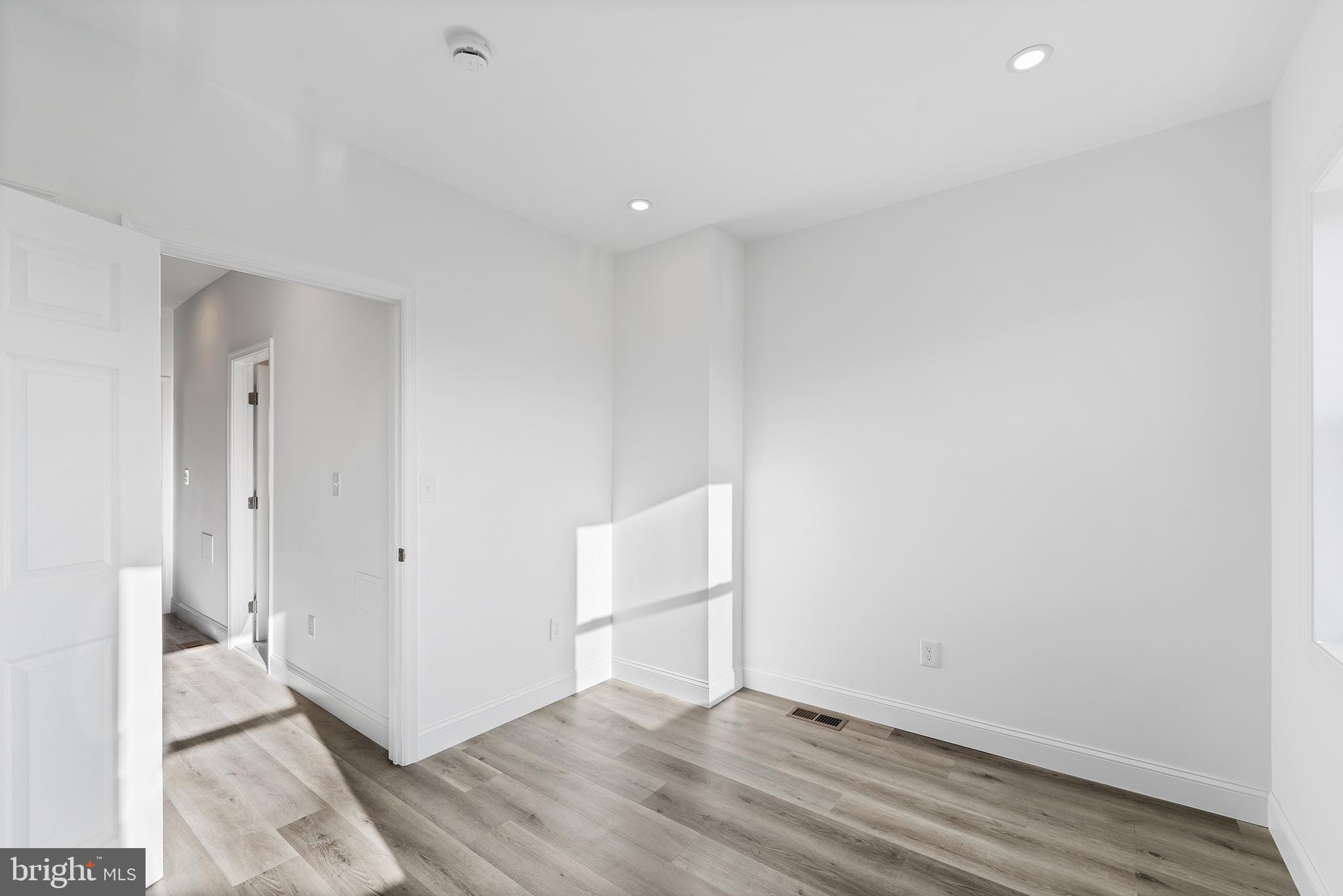 WASHINGTON VILLAGE - Residential