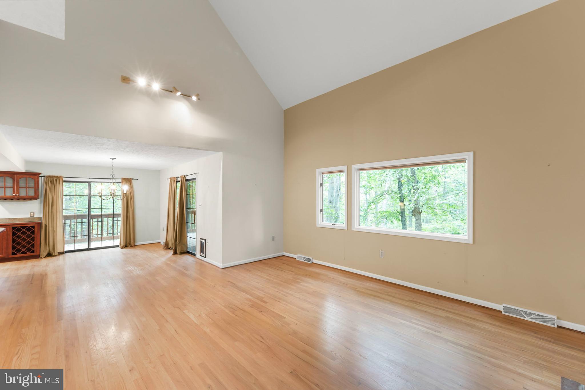 LAKE HOLIDAY ESTATES - Residential