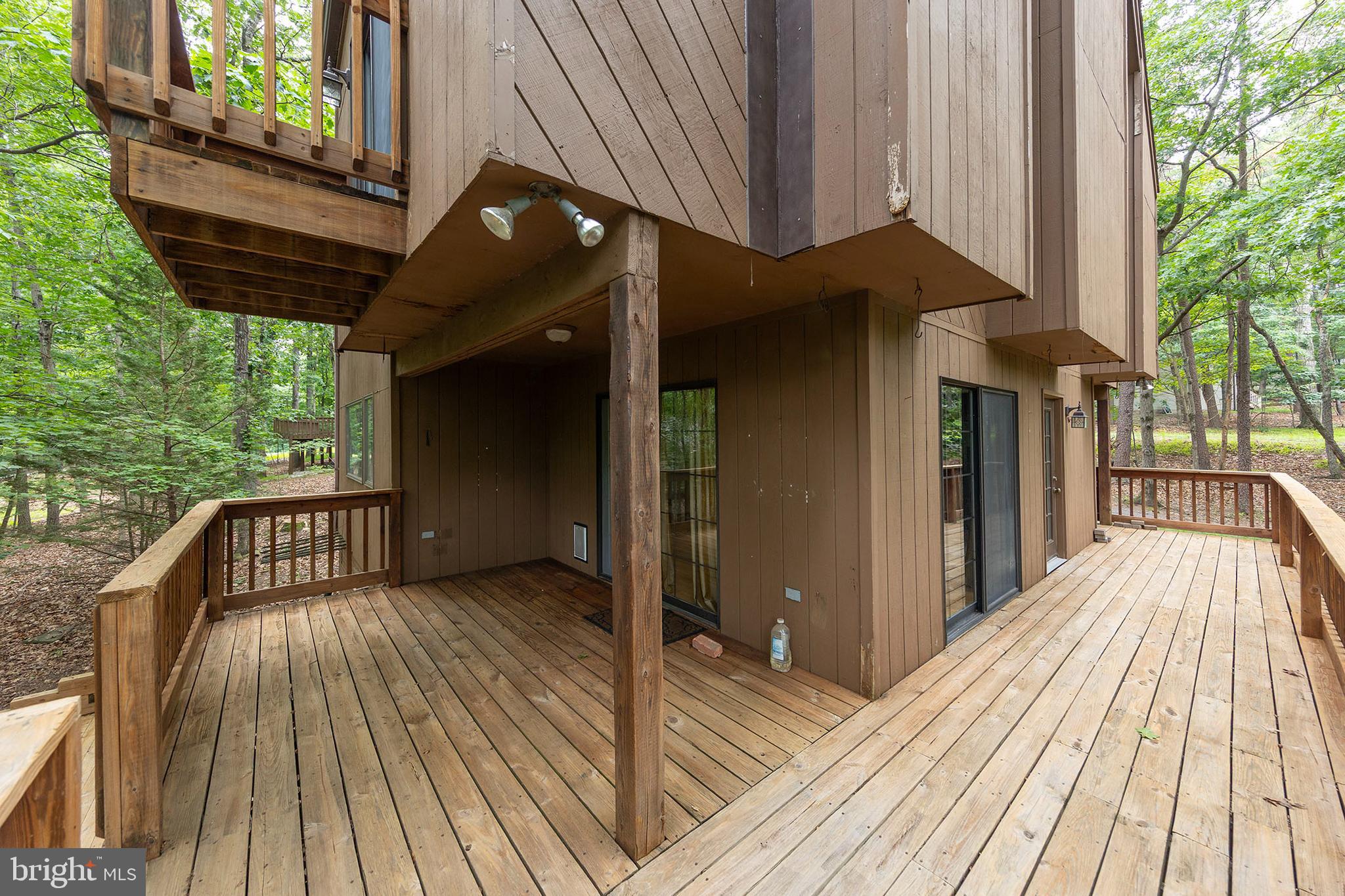 LAKE HOLIDAY ESTATES - Residential