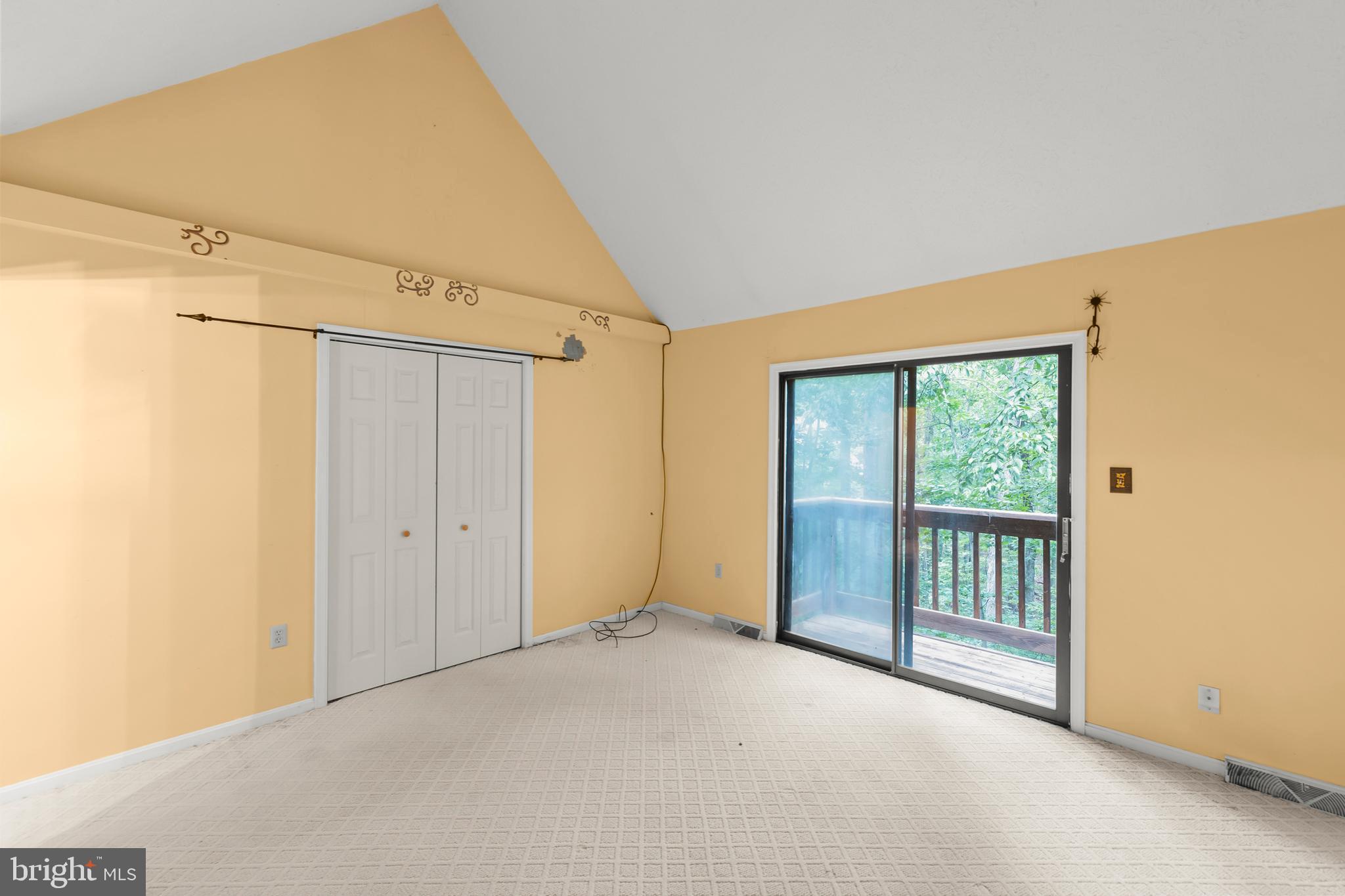 LAKE HOLIDAY ESTATES - Residential