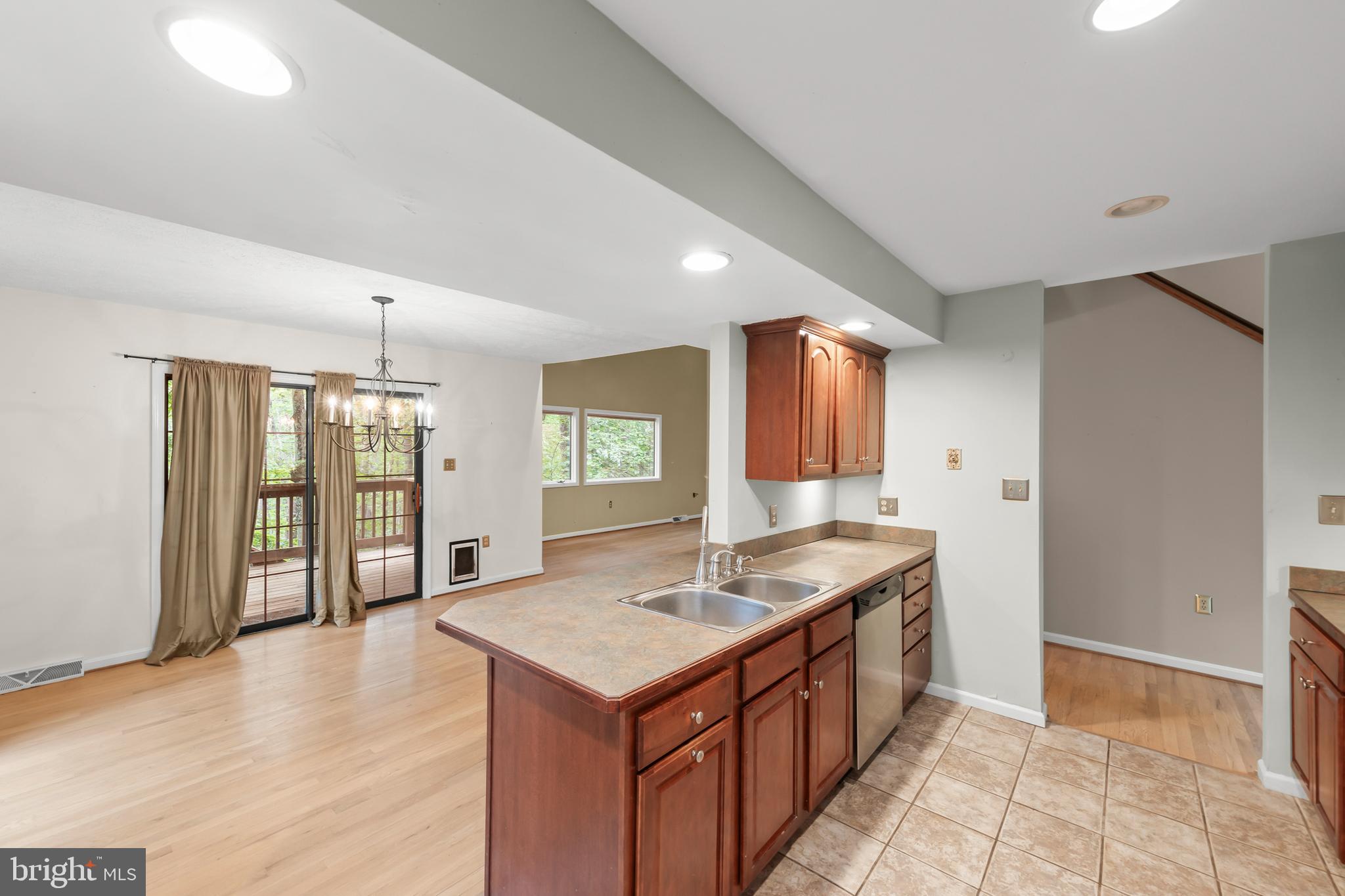 LAKE HOLIDAY ESTATES - Residential