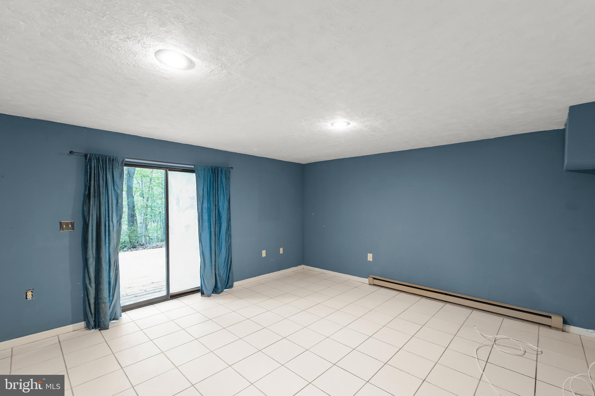 LAKE HOLIDAY ESTATES - Residential