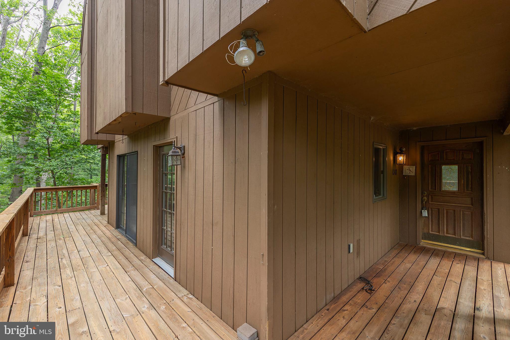 LAKE HOLIDAY ESTATES - Residential
