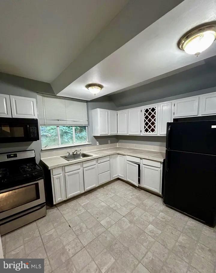 PHILADELPHIA (SOUTHWEST) - Residential