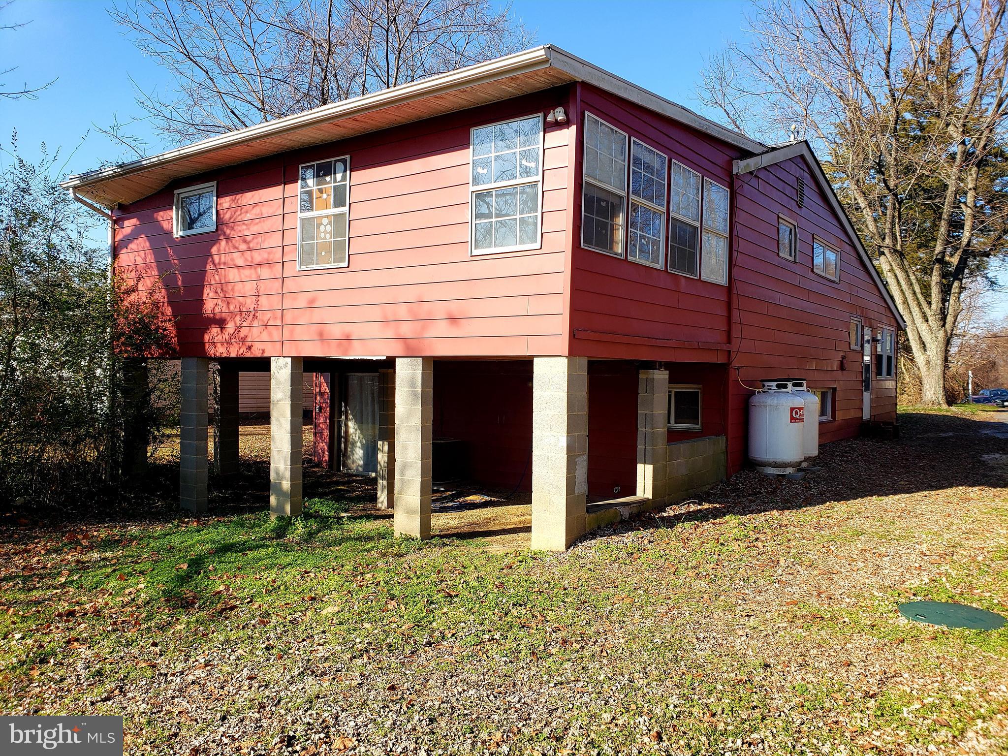 LONGVIEW BEACH - Residential