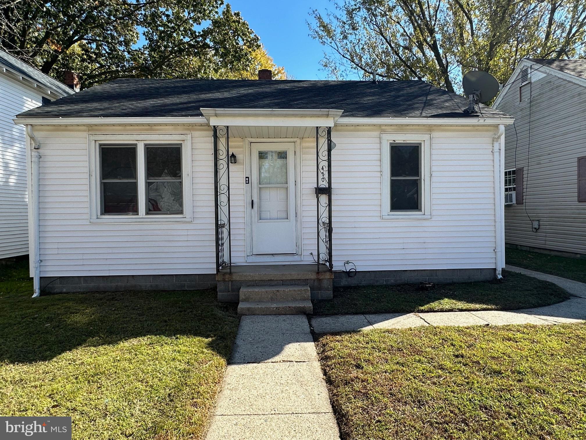 LEONARDS LANE - Residential