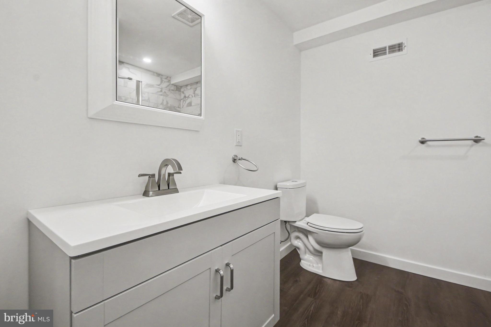 EAST FALLS - Residential