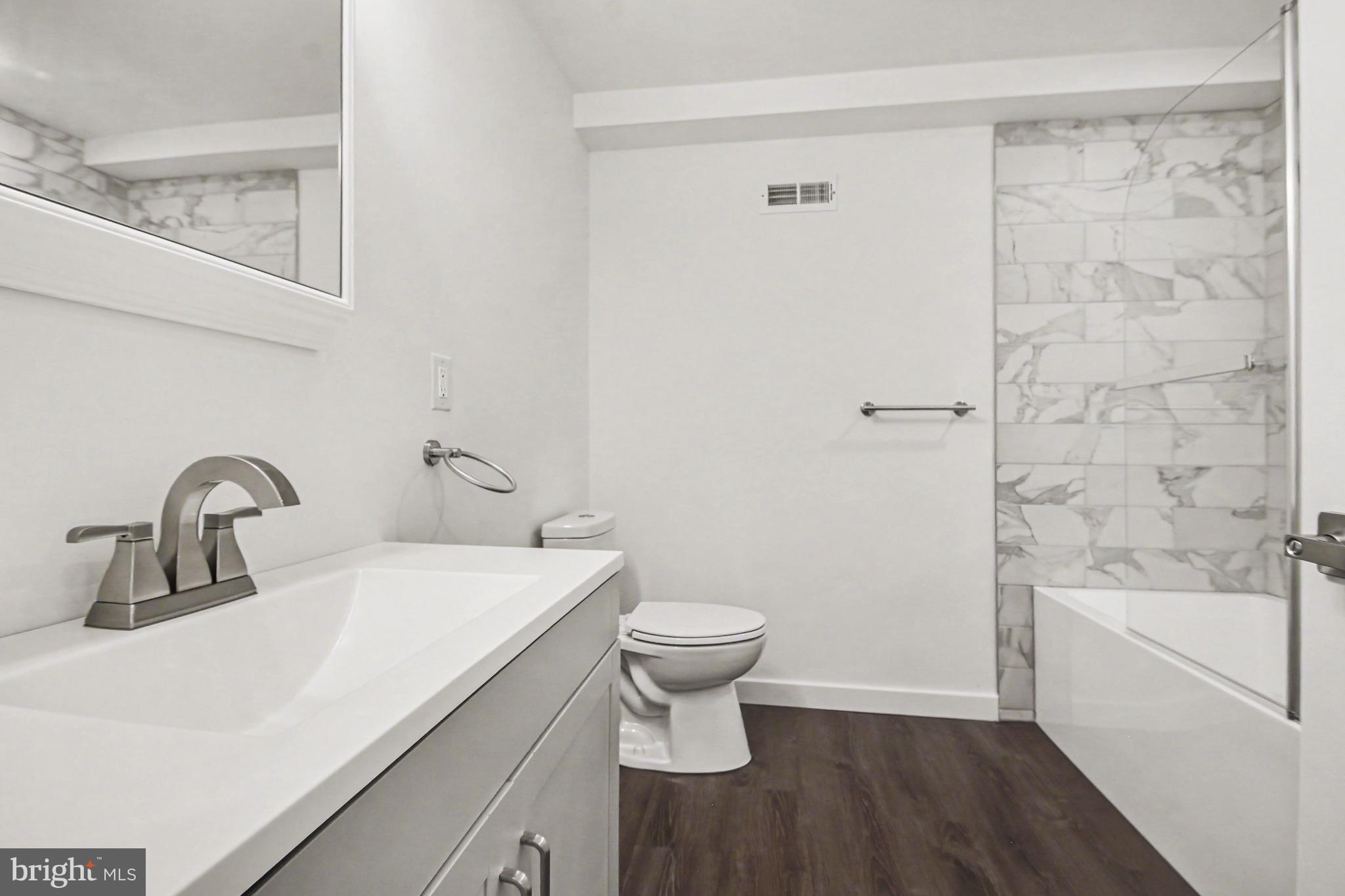 EAST FALLS - Residential