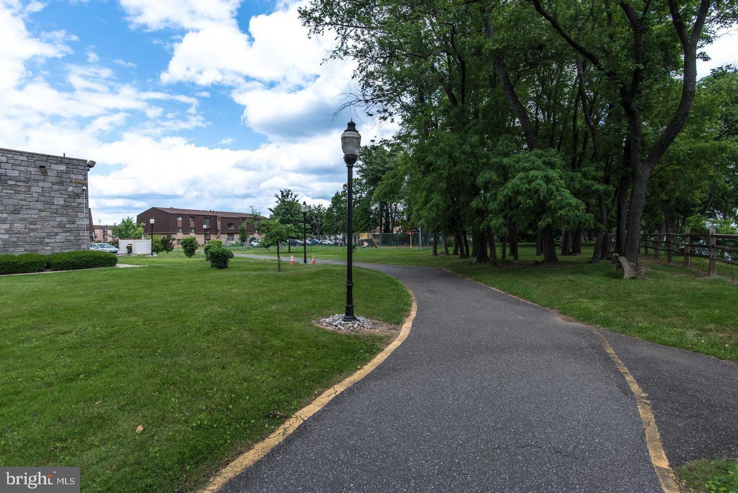 DELAIRE LANDING - Residential
