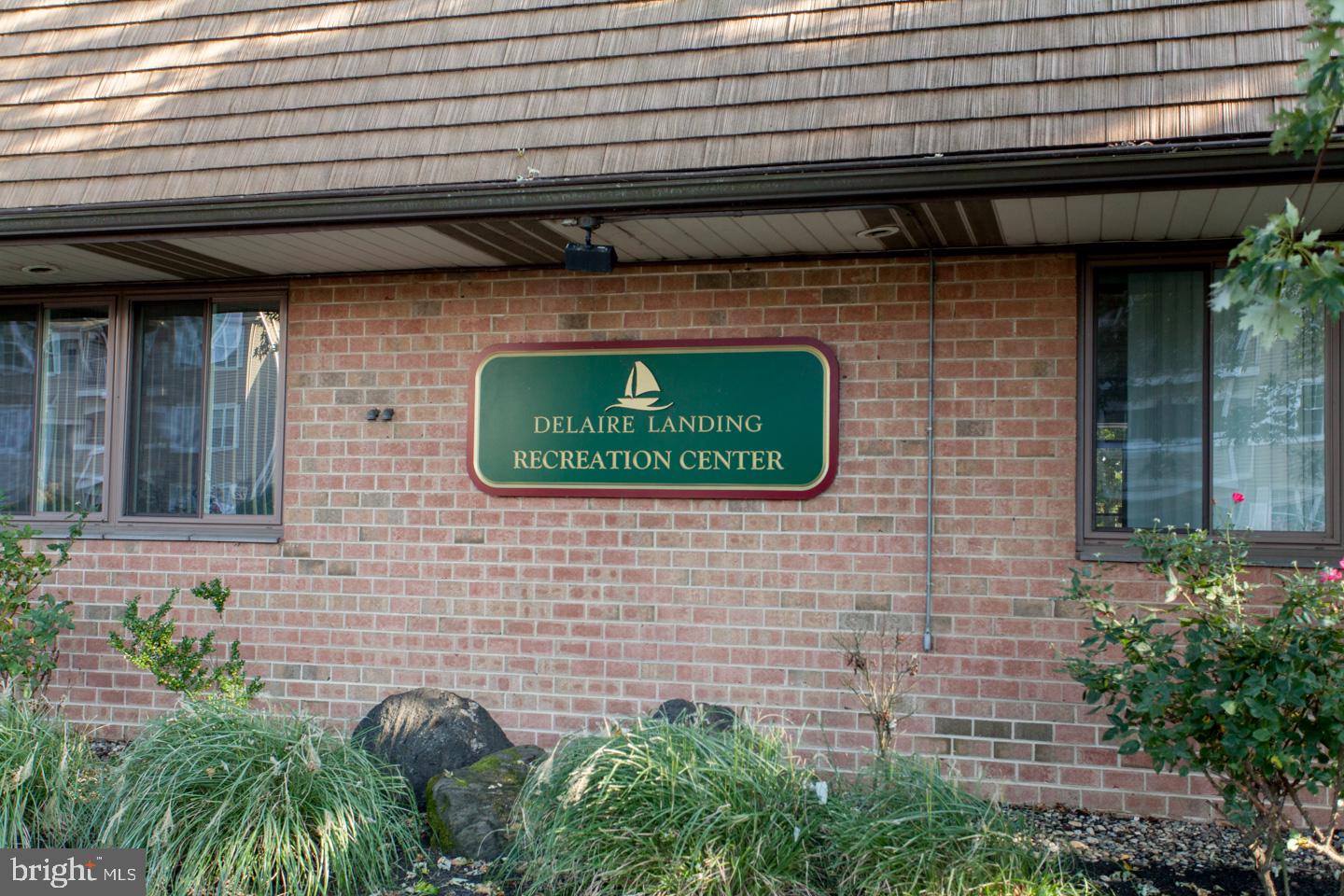 DELAIRE LANDING - Residential