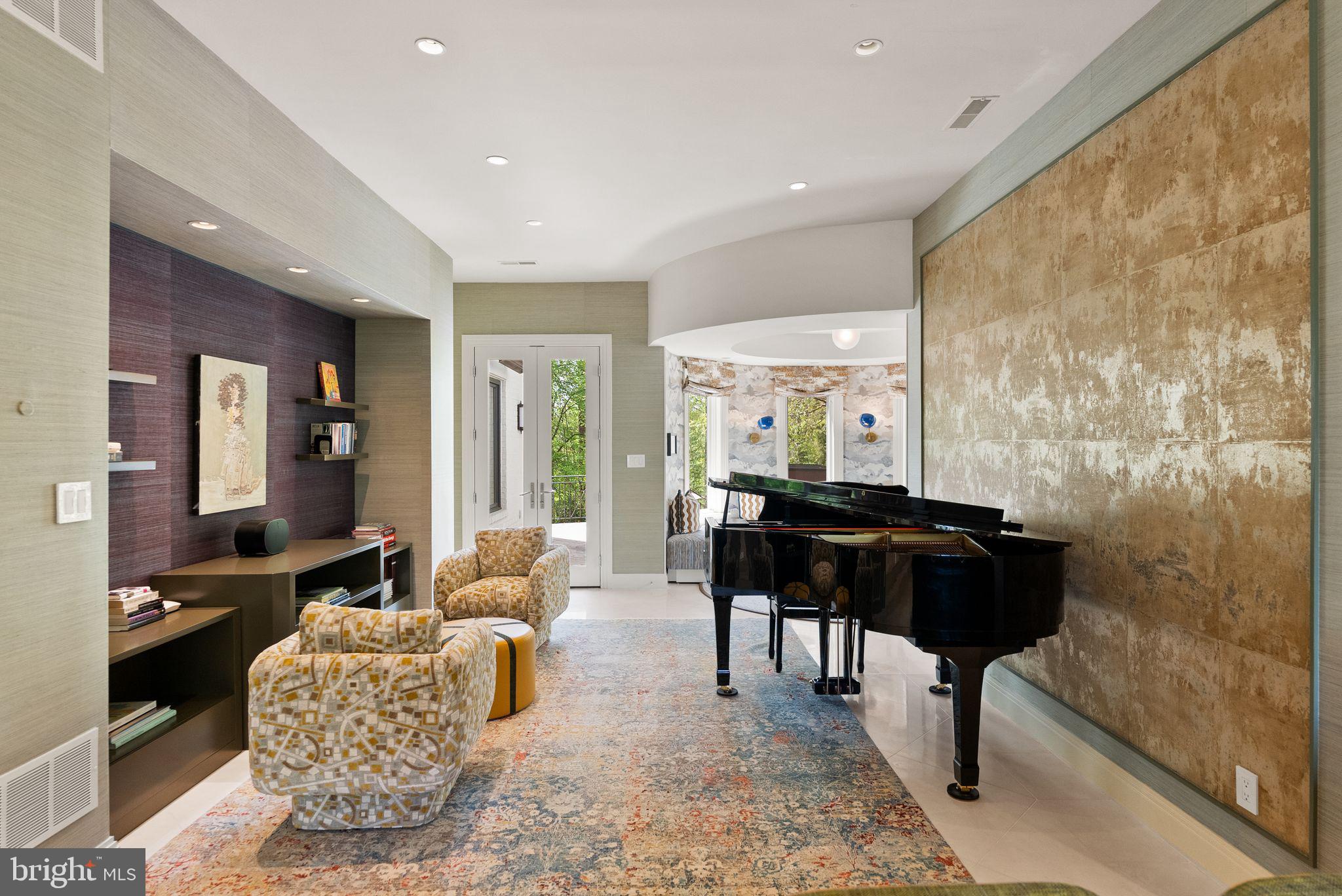 BANNOCKBURN ESTATES - Residential