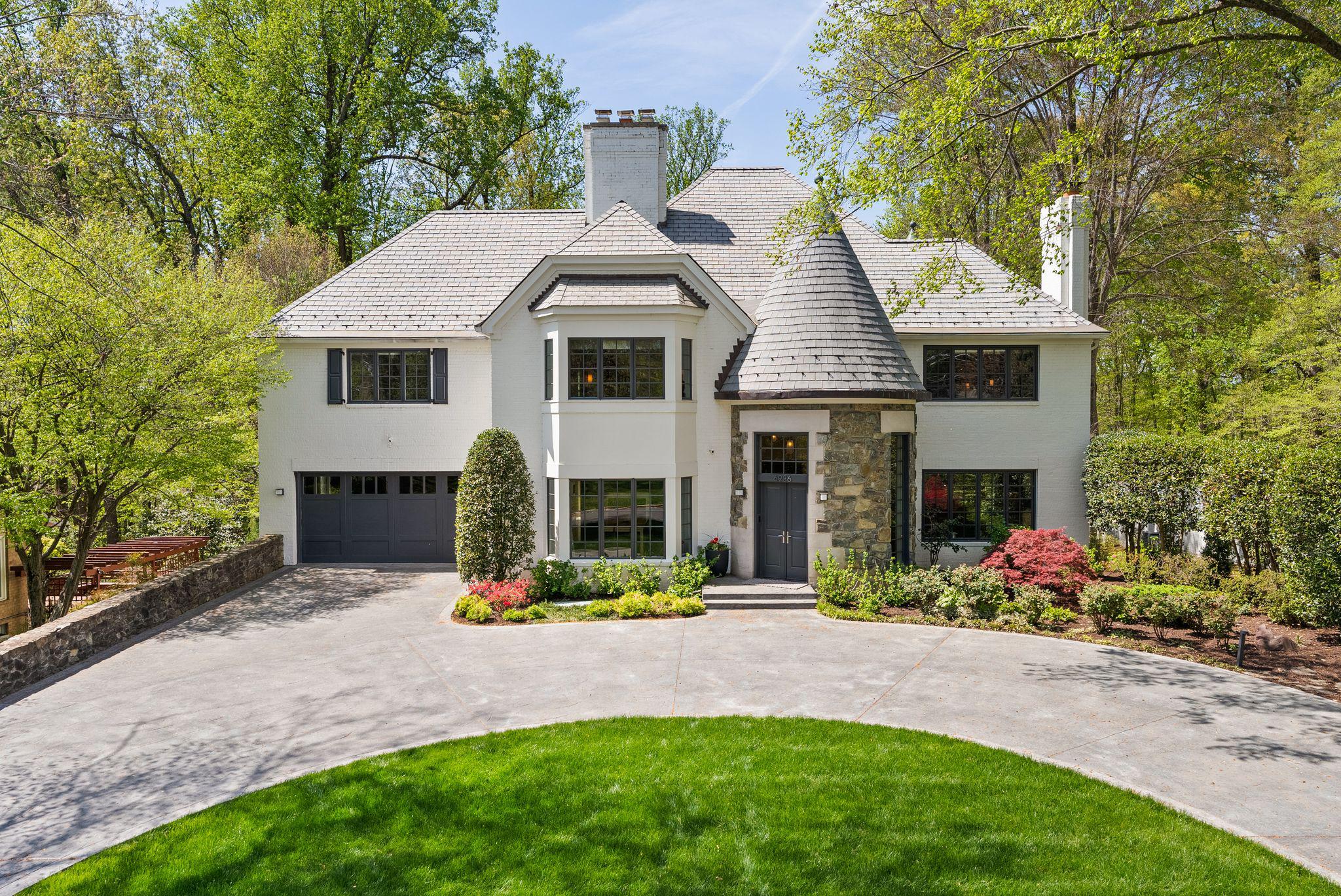 BANNOCKBURN ESTATES - Residential