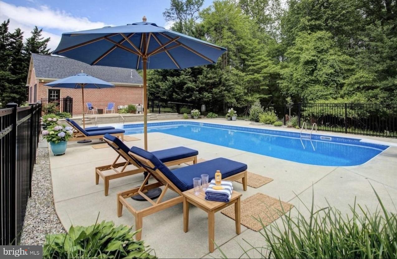 HIGHMEADOWS - Residential