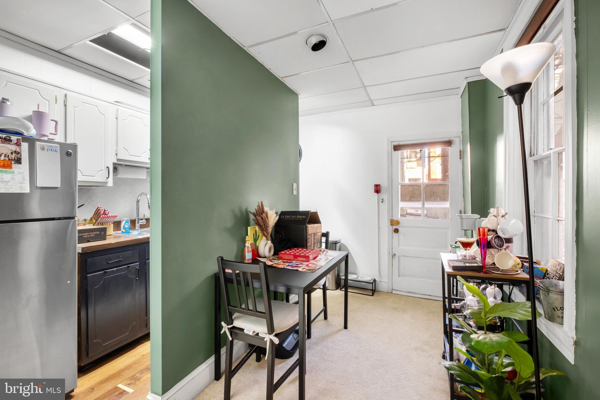 FAIRMOUNT - Residential Income