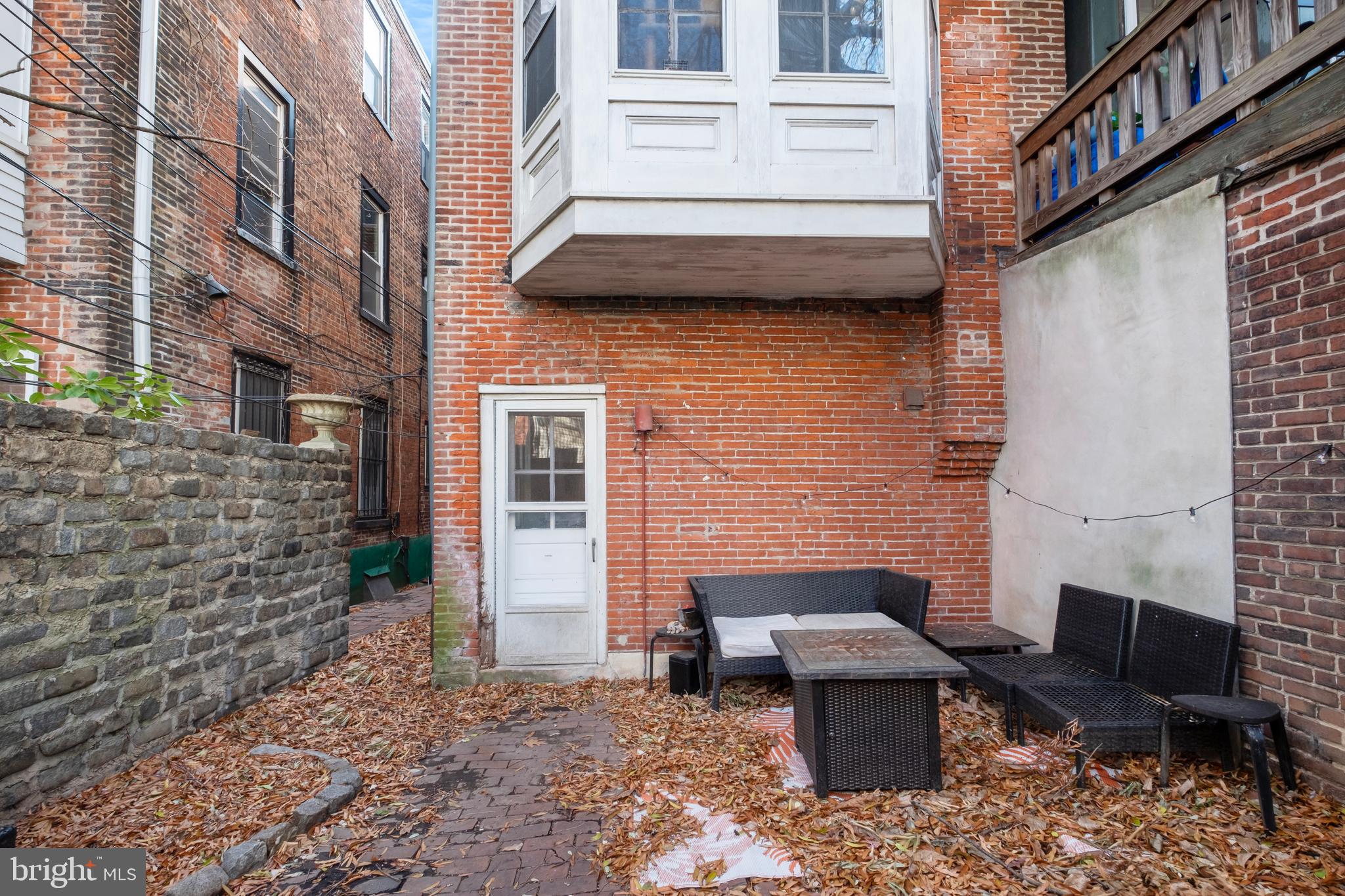 FAIRMOUNT - Residential Income