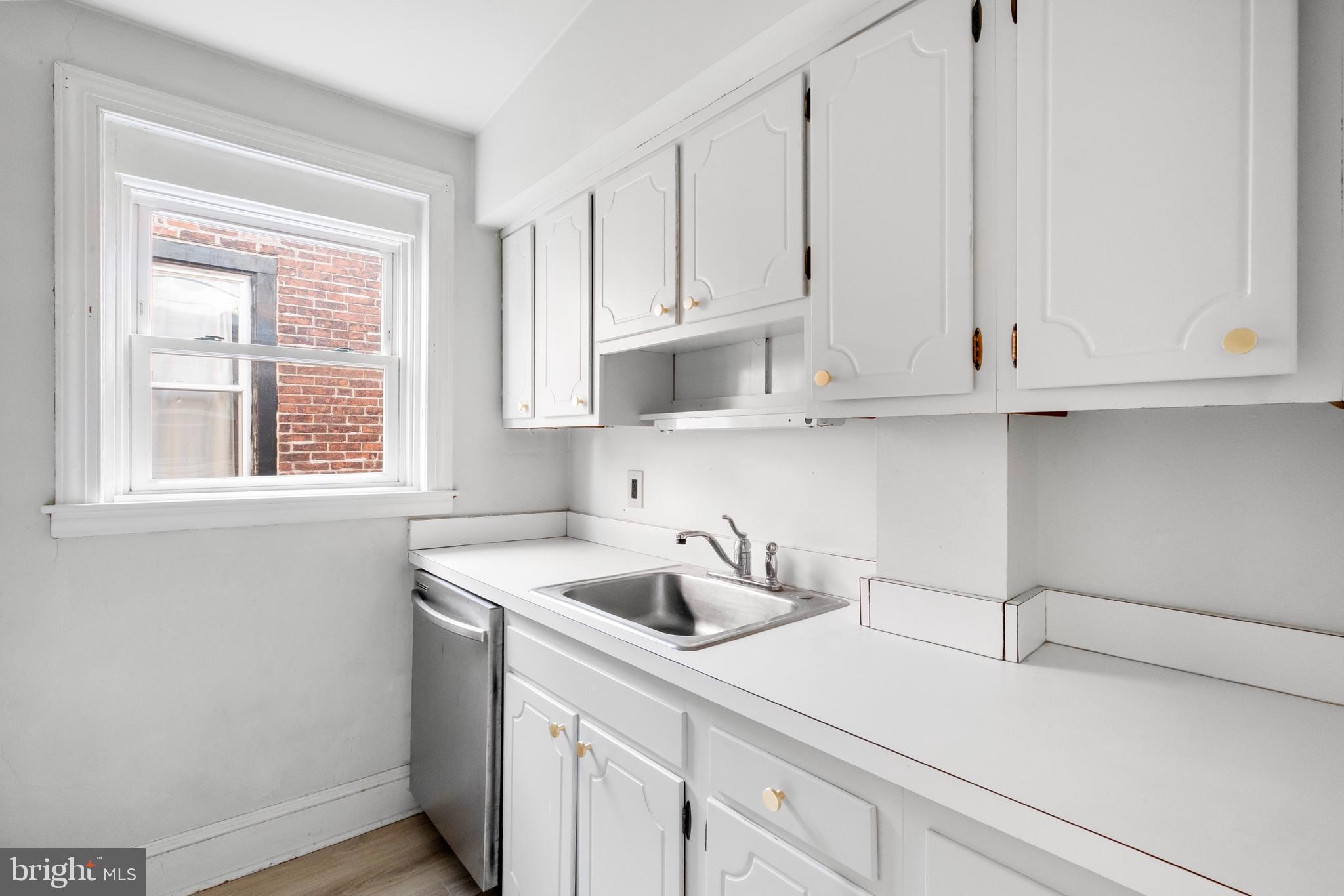 FAIRMOUNT - Residential Income