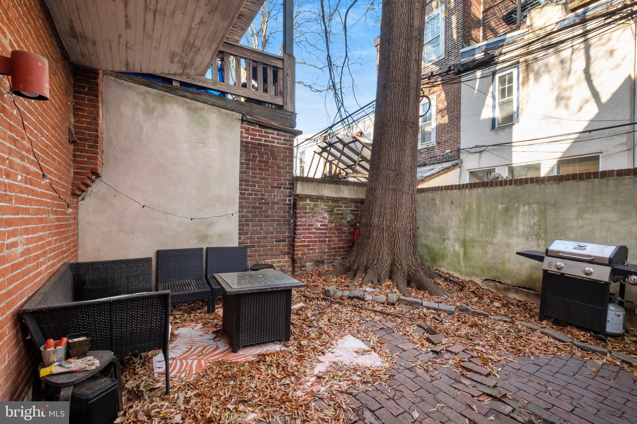 FAIRMOUNT - Residential Income