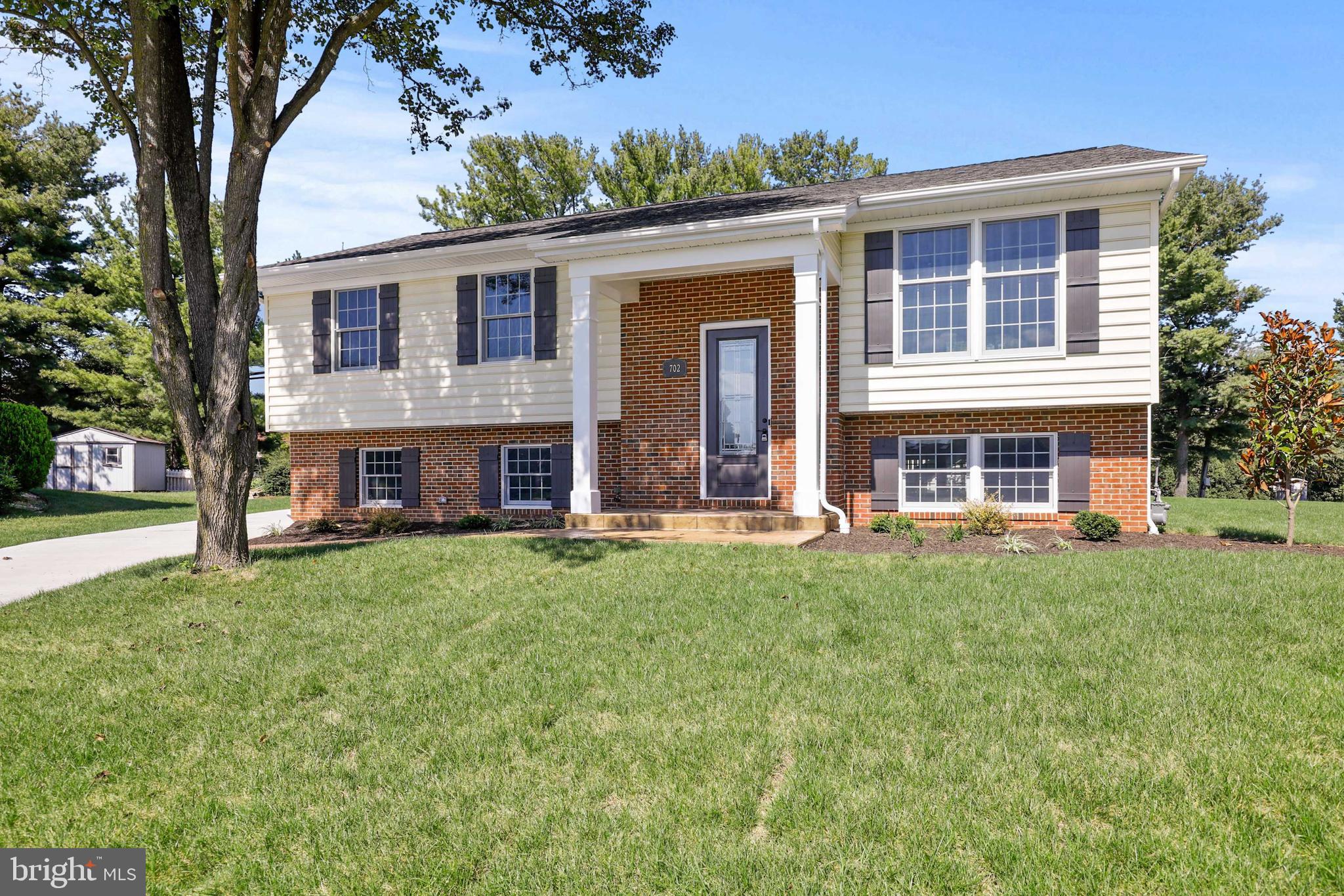 BRENTWOOD PARK - Residential