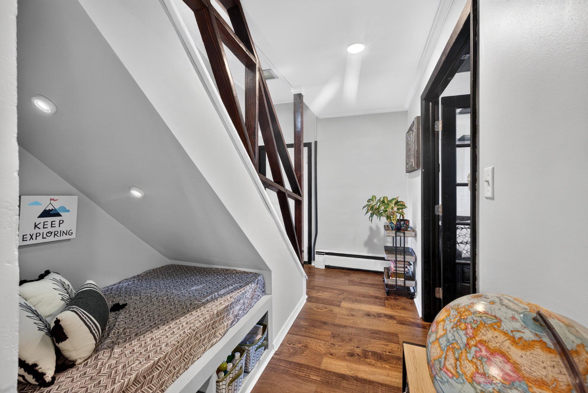SOUTH END - Residential