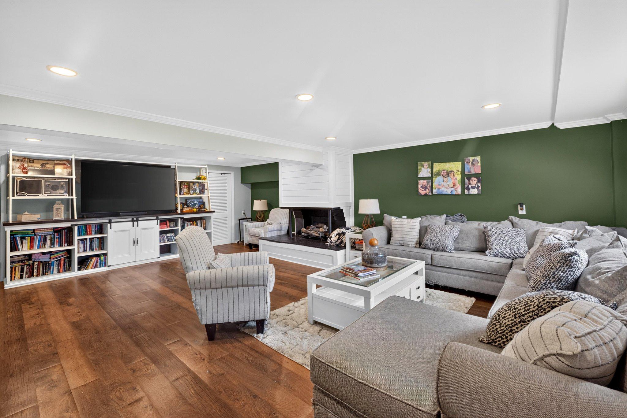 SOUTH END - Residential