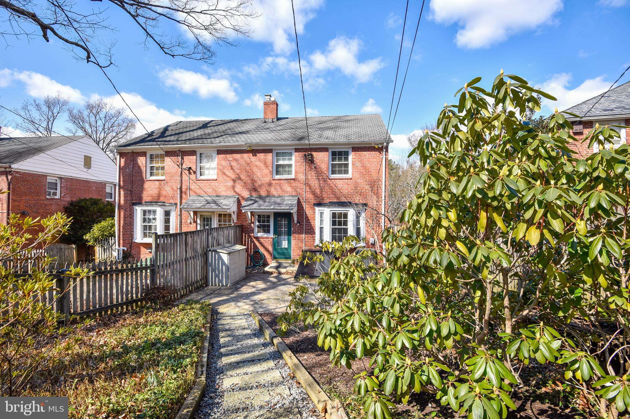 NORTHWOOD - Residential Lease