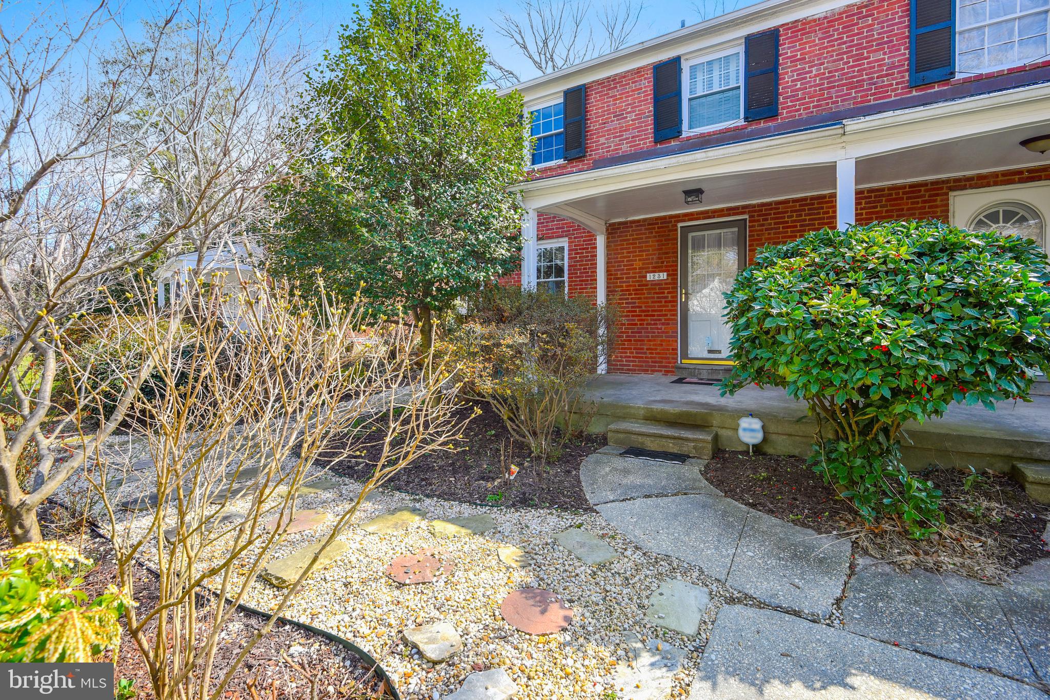 NORTHWOOD - Residential Lease