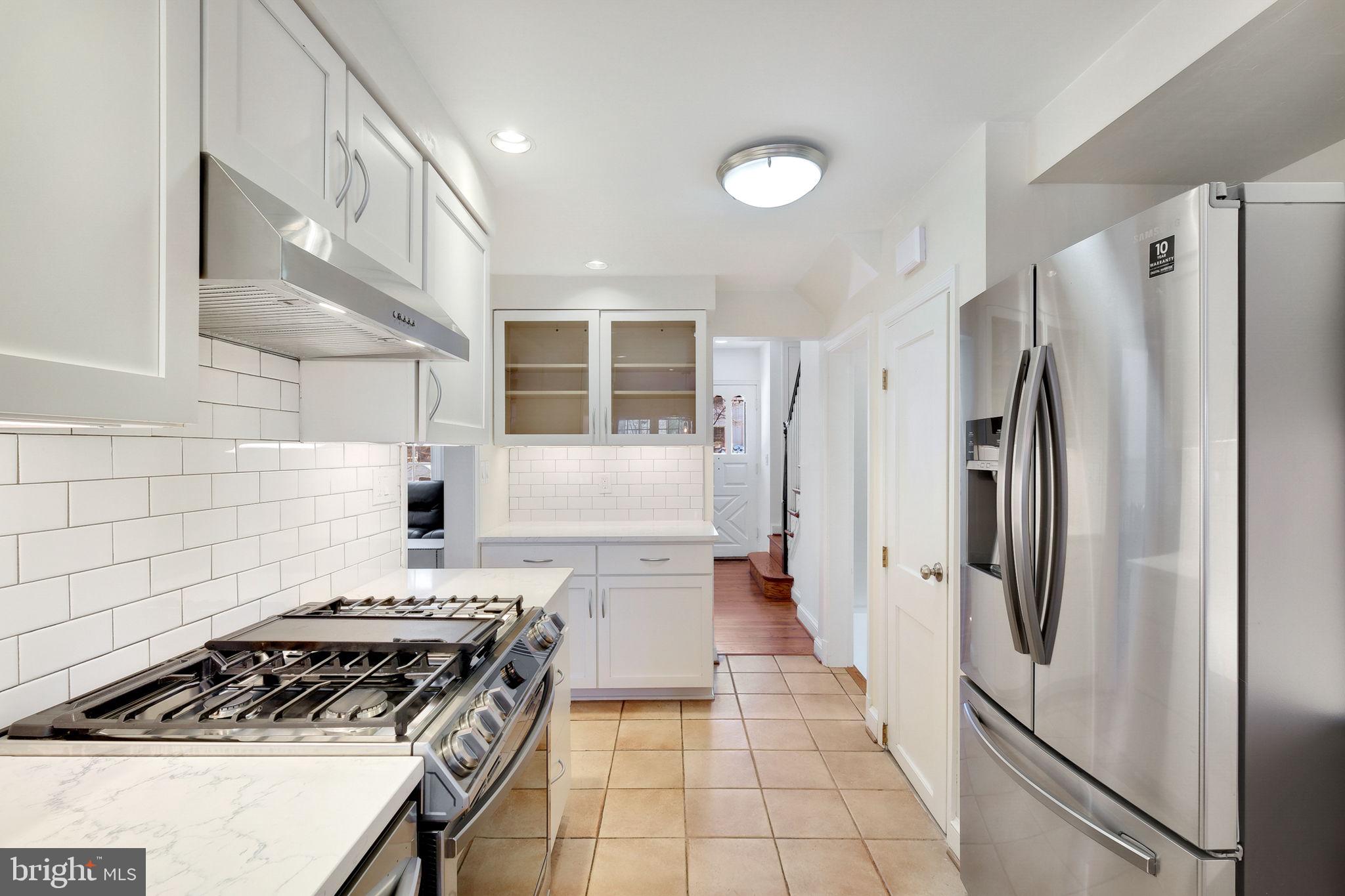 GREENWICH FOREST - Residential