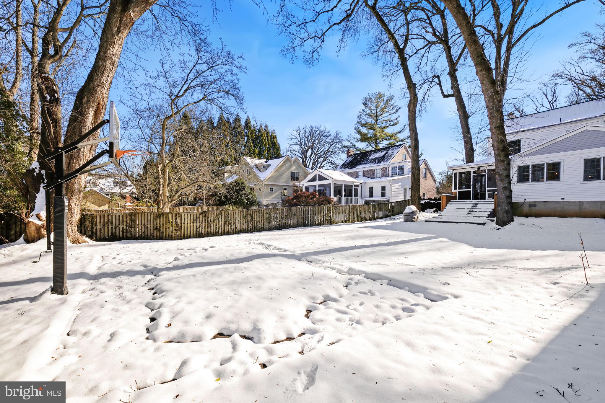GREENWICH FOREST - Residential