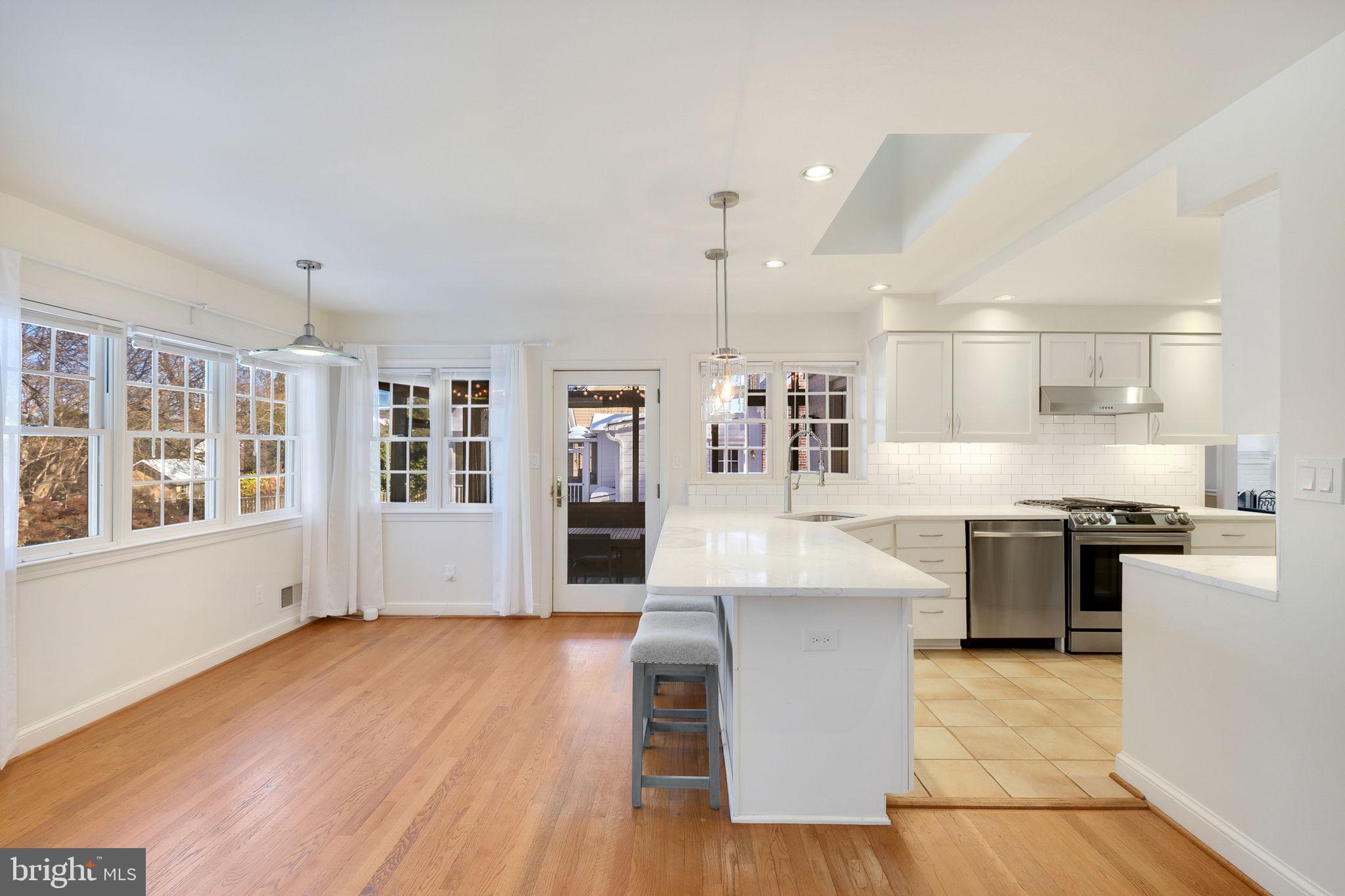 GREENWICH FOREST - Residential