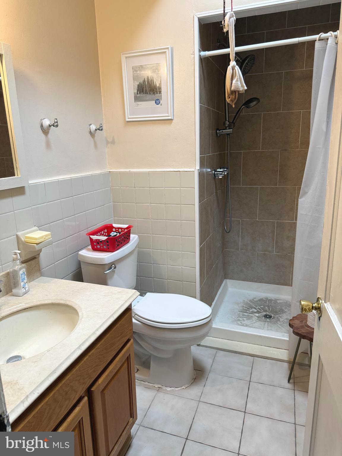 WEST OAK LANE - Residential