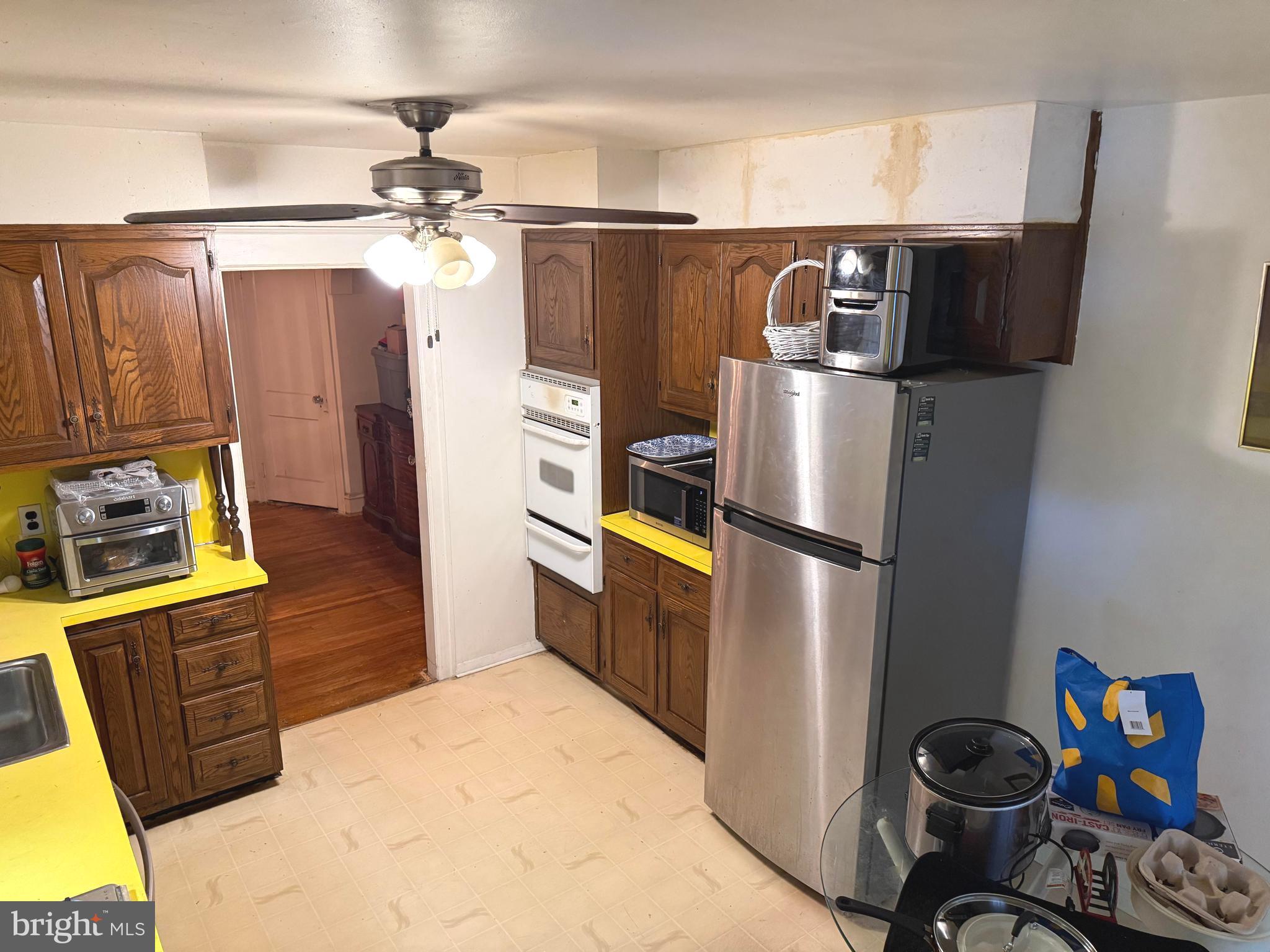 WEST OAK LANE - Residential