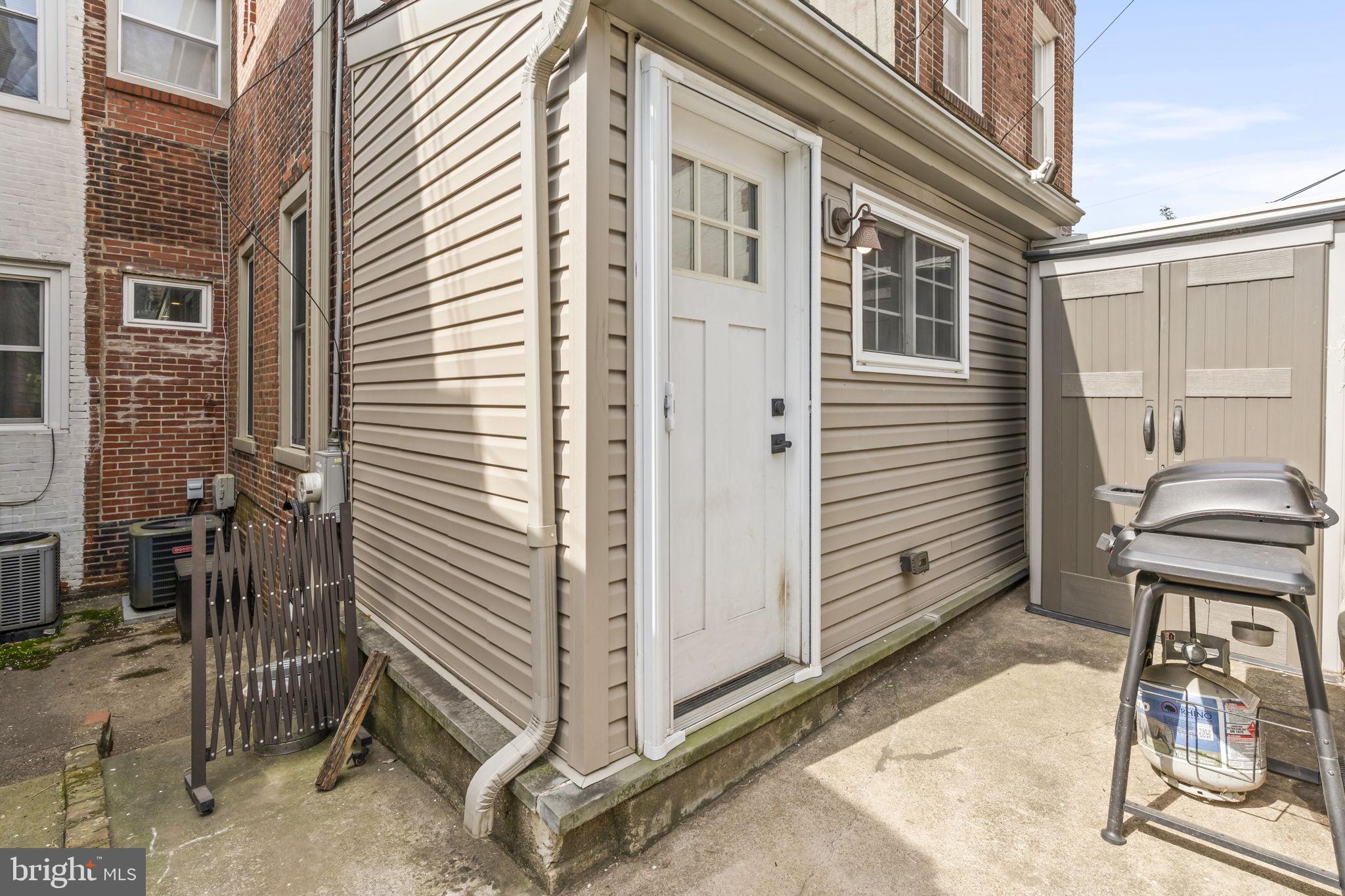 EAST FALLS - Residential