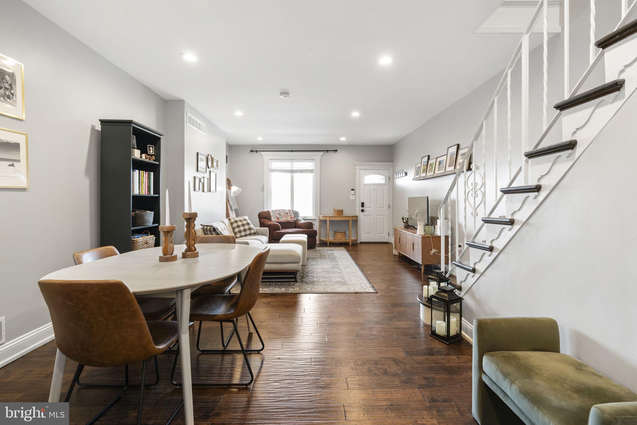 EAST FALLS - Residential