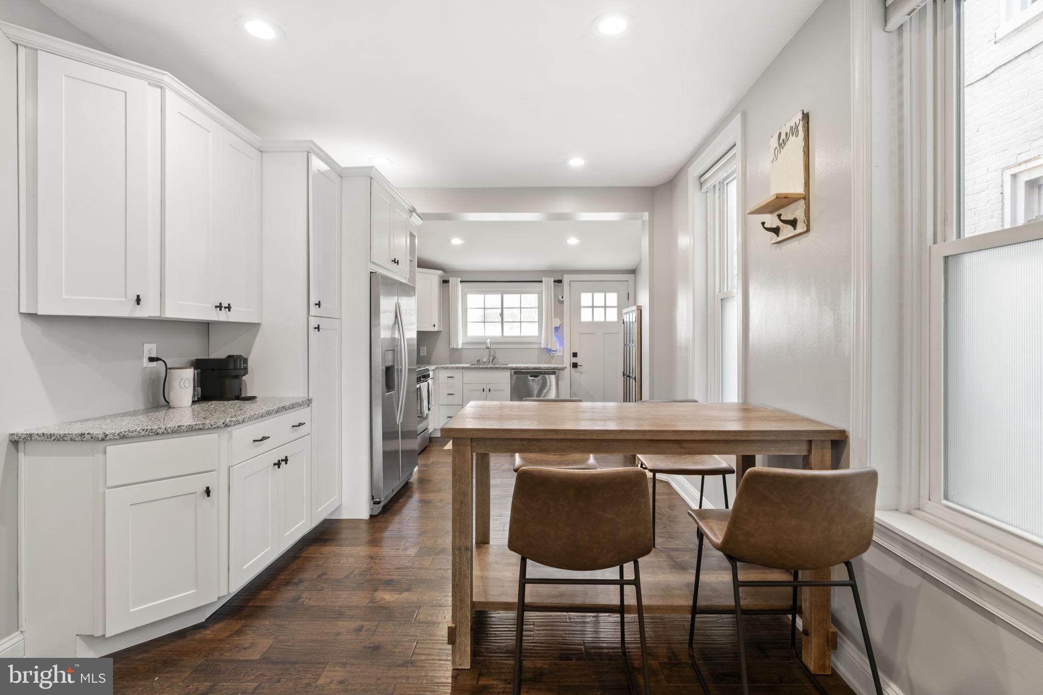 EAST FALLS - Residential