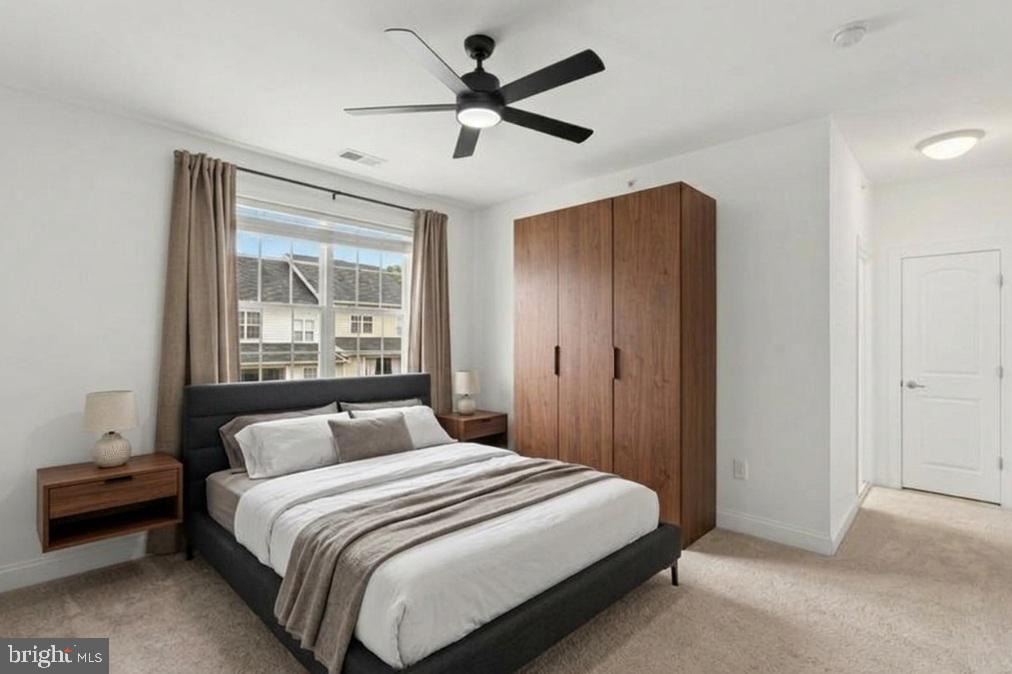 POTOMAC CLUB - Residential