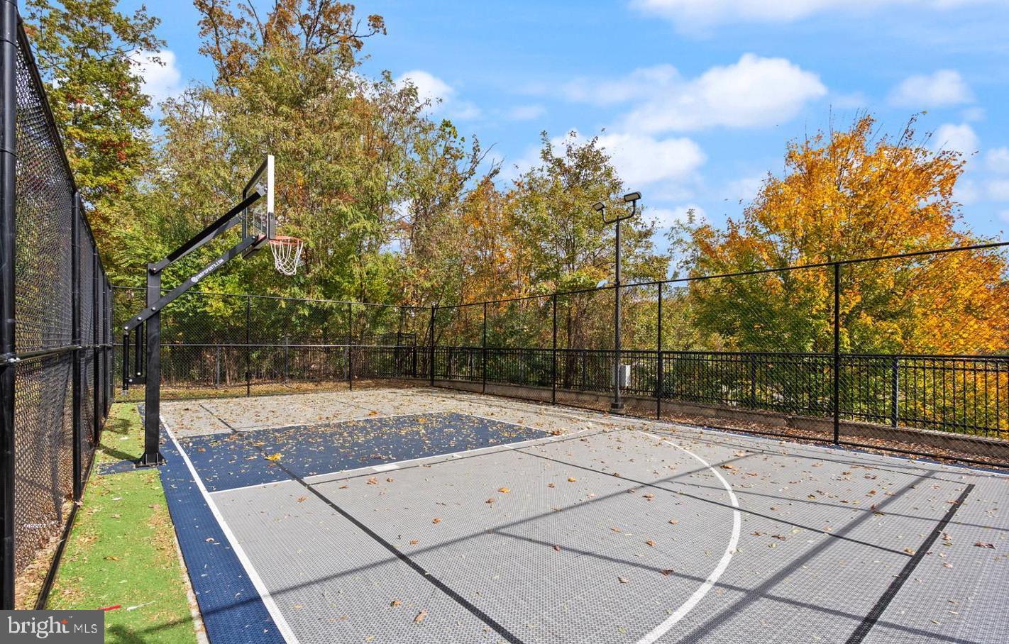 POTOMAC CLUB - Residential