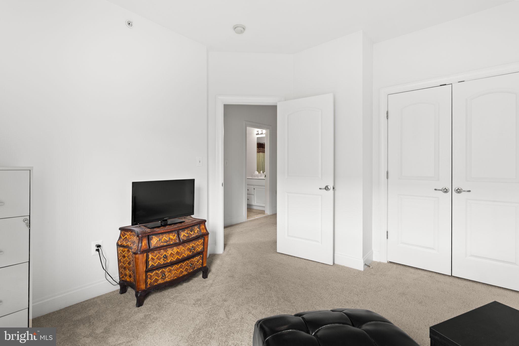 POTOMAC CLUB - Residential