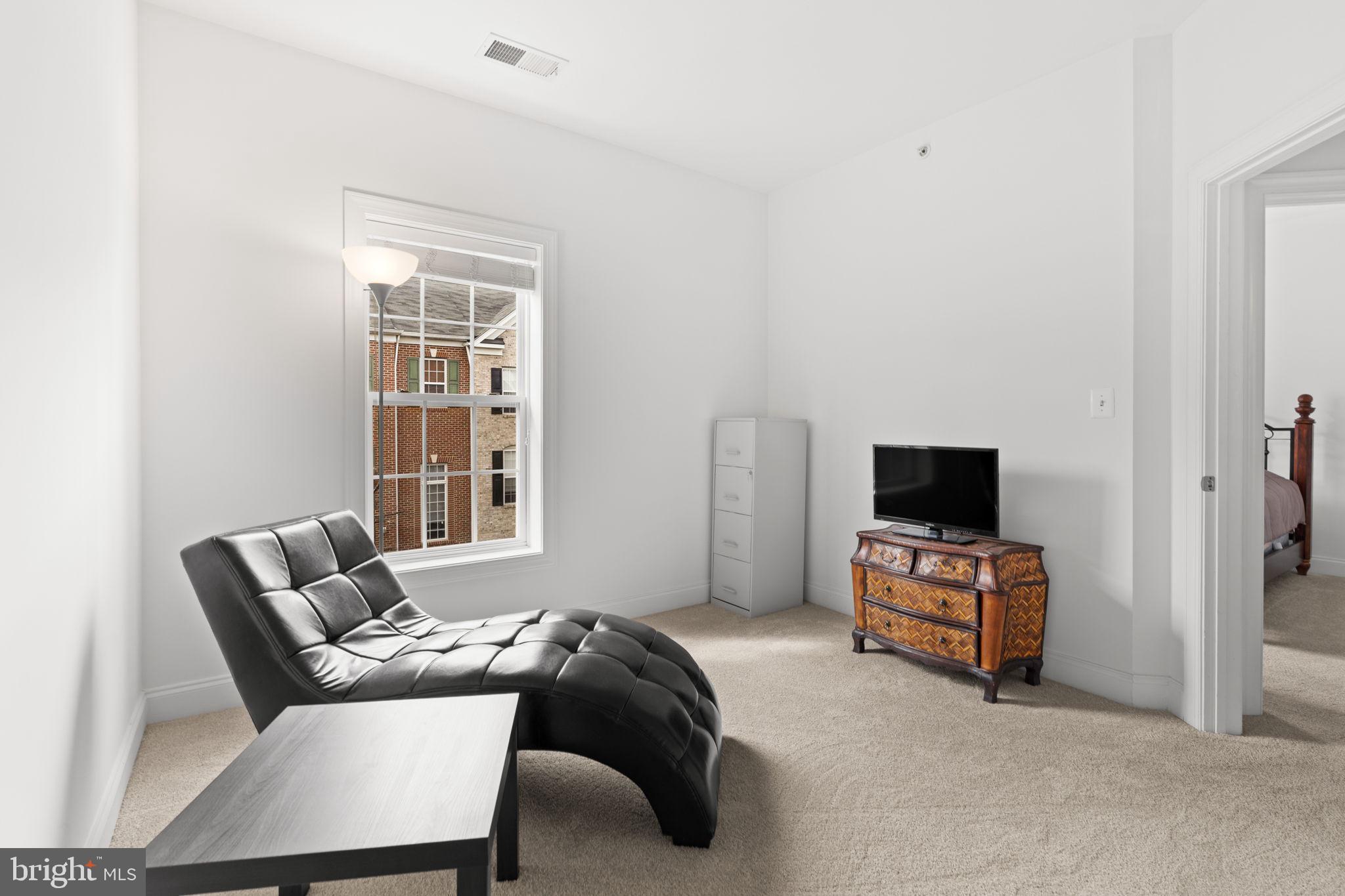 POTOMAC CLUB - Residential