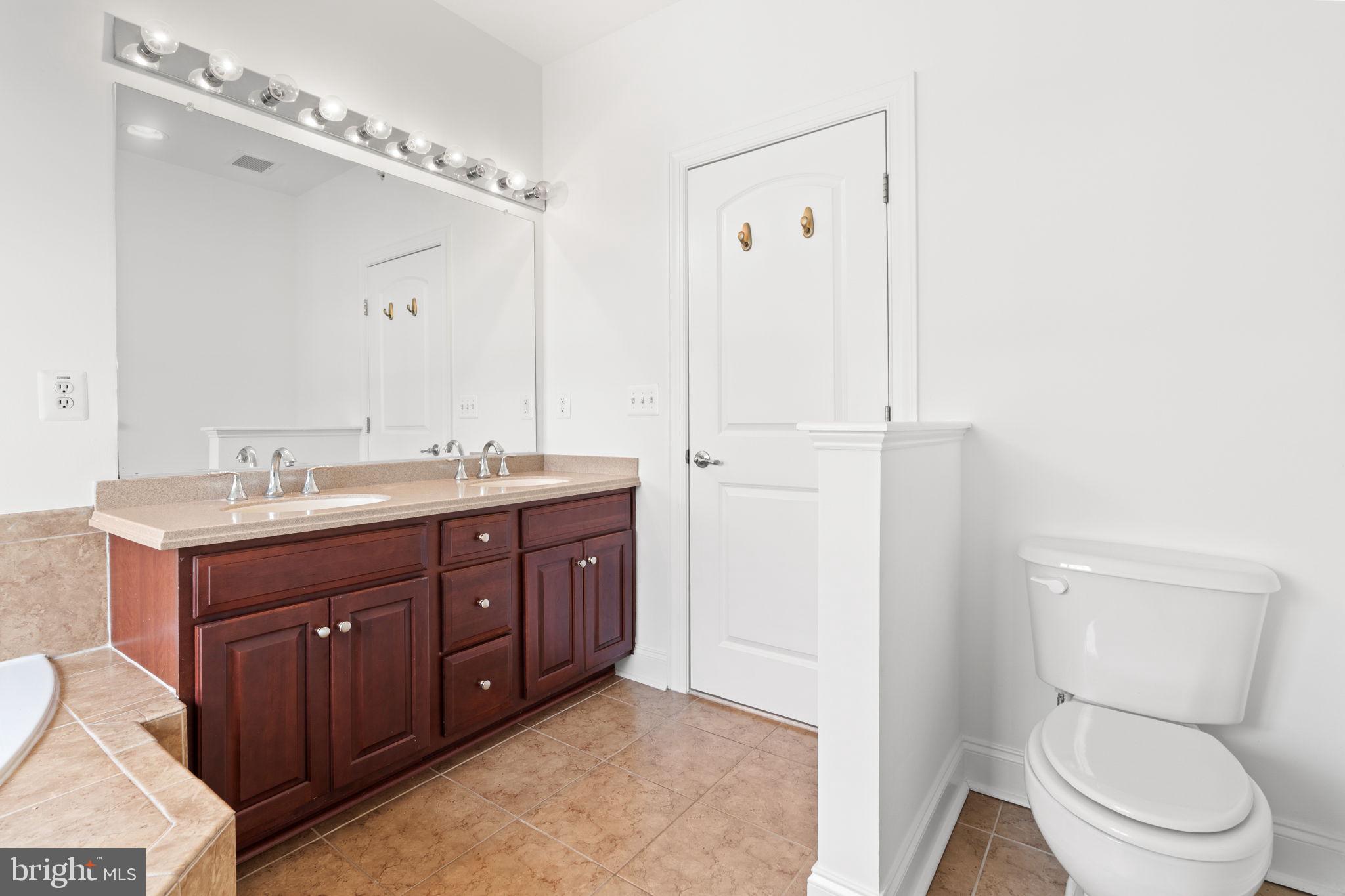 POTOMAC CLUB - Residential