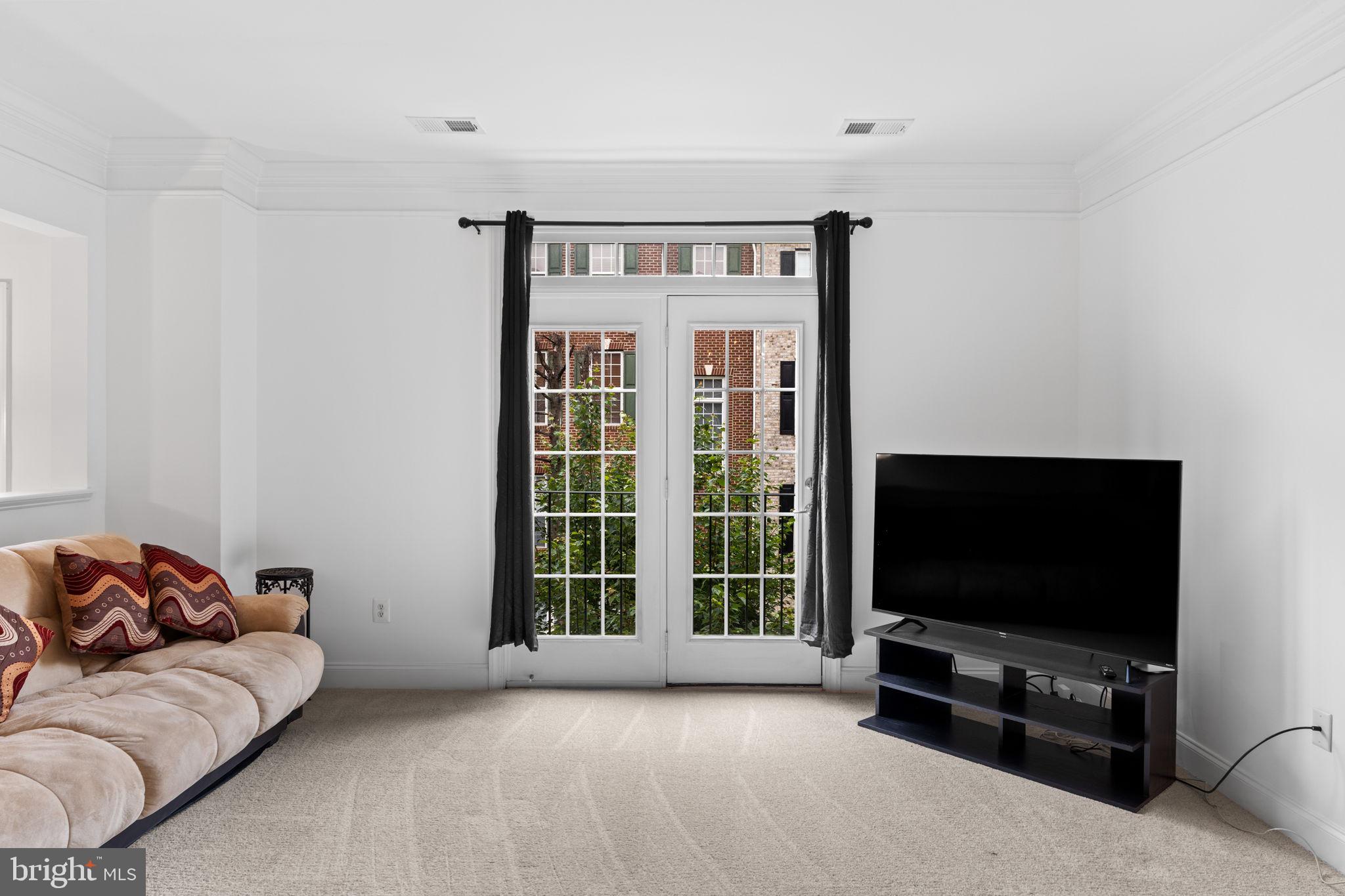 POTOMAC CLUB - Residential