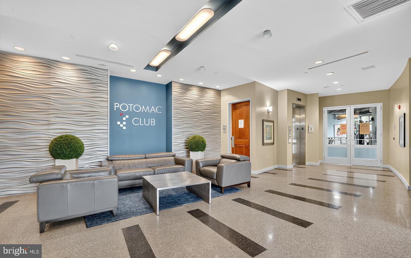POTOMAC CLUB - Residential
