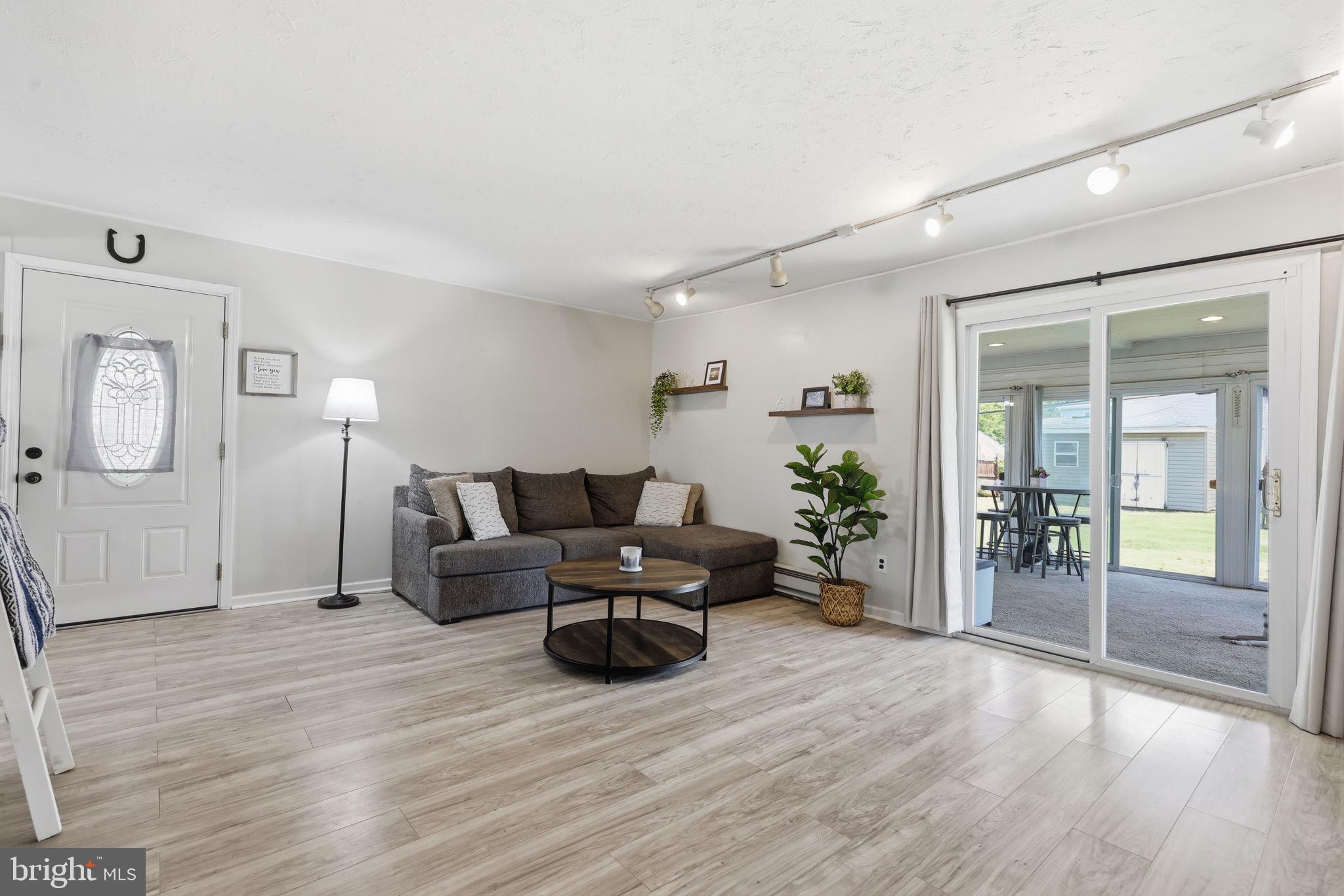 HOLLY HILL - Residential