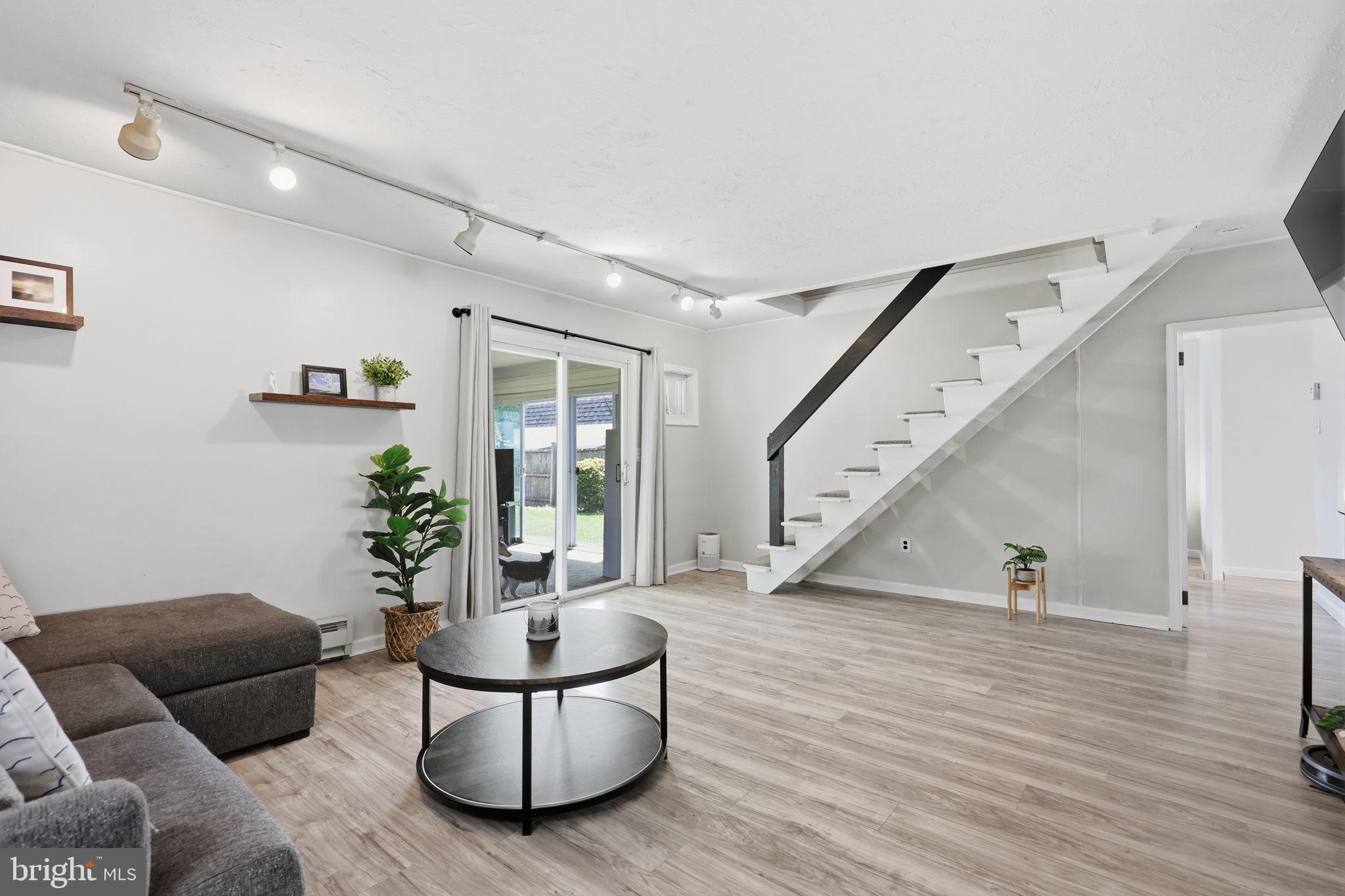 HOLLY HILL - Residential