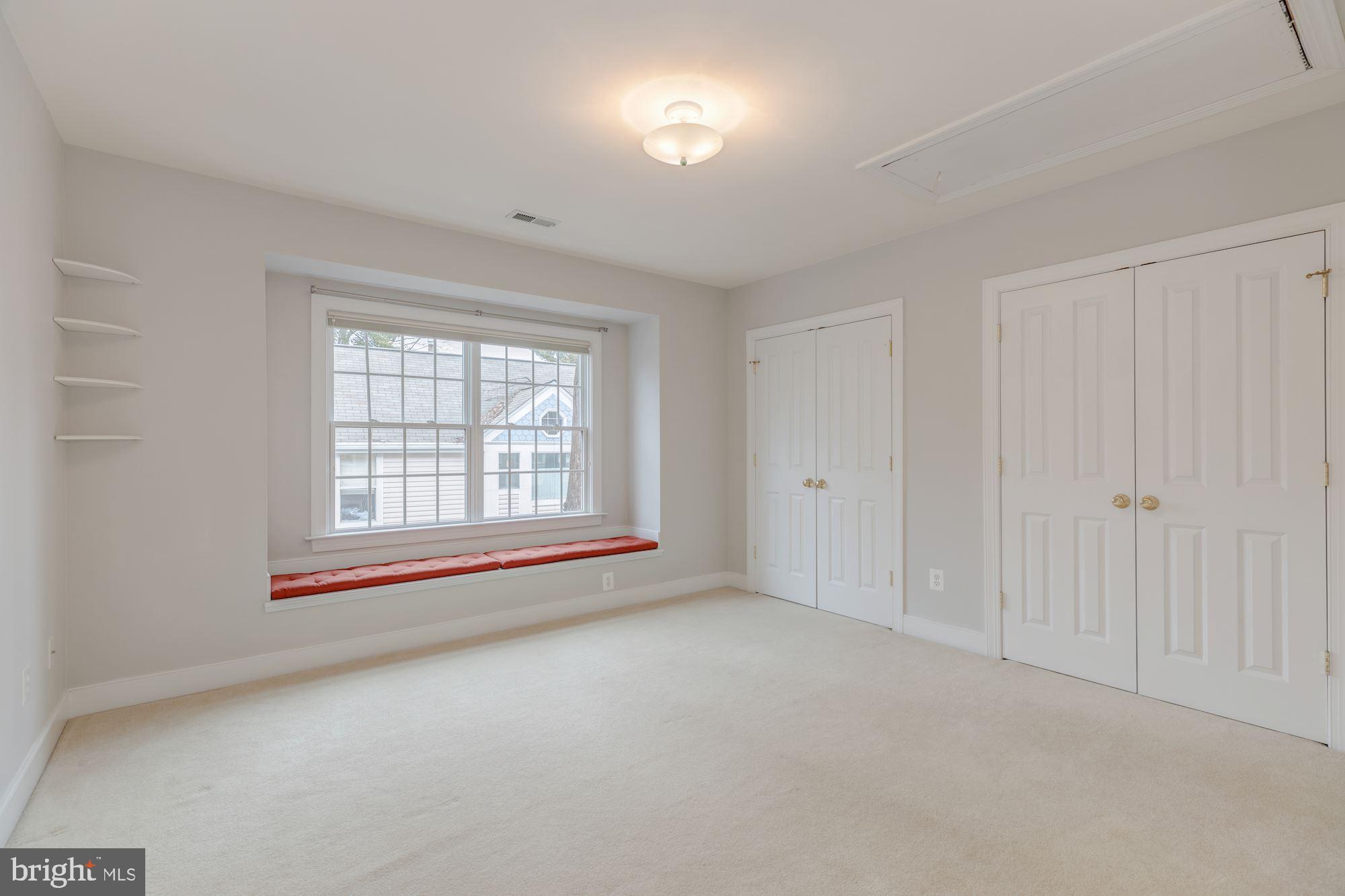 WOODMONT - Residential