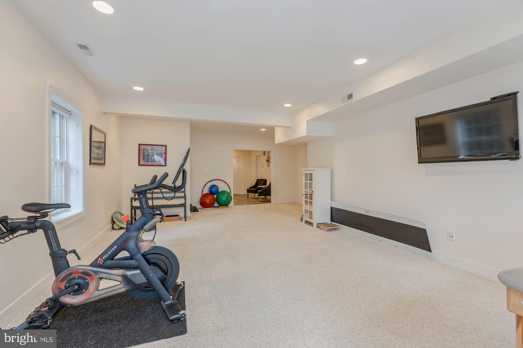 WOODMONT - Residential